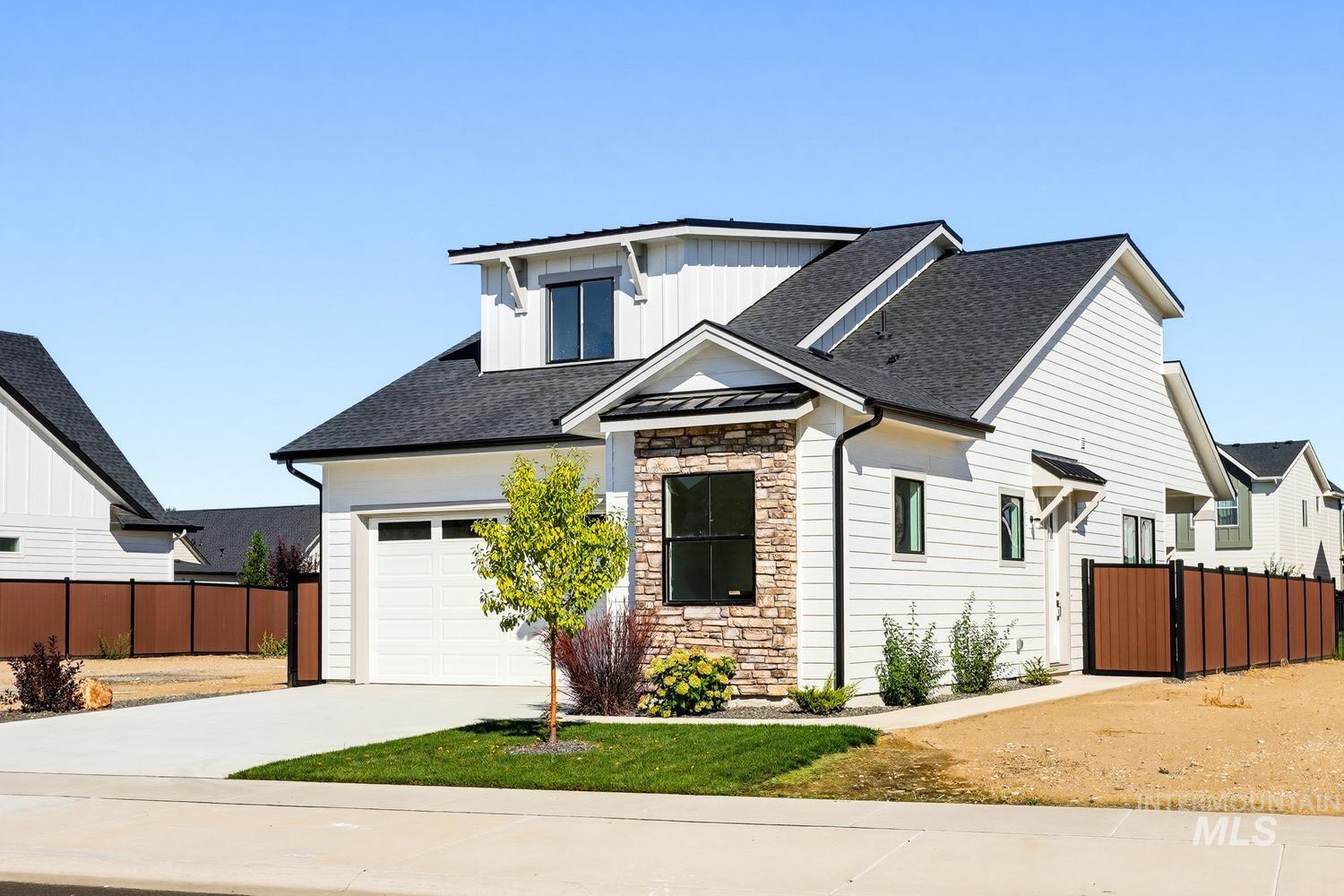 3842 W Spring House Ln Property Photo 1