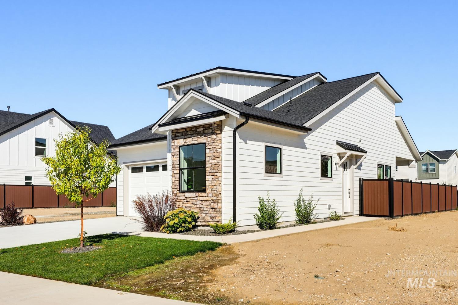 3842 W Spring House Ln Property Photo 2