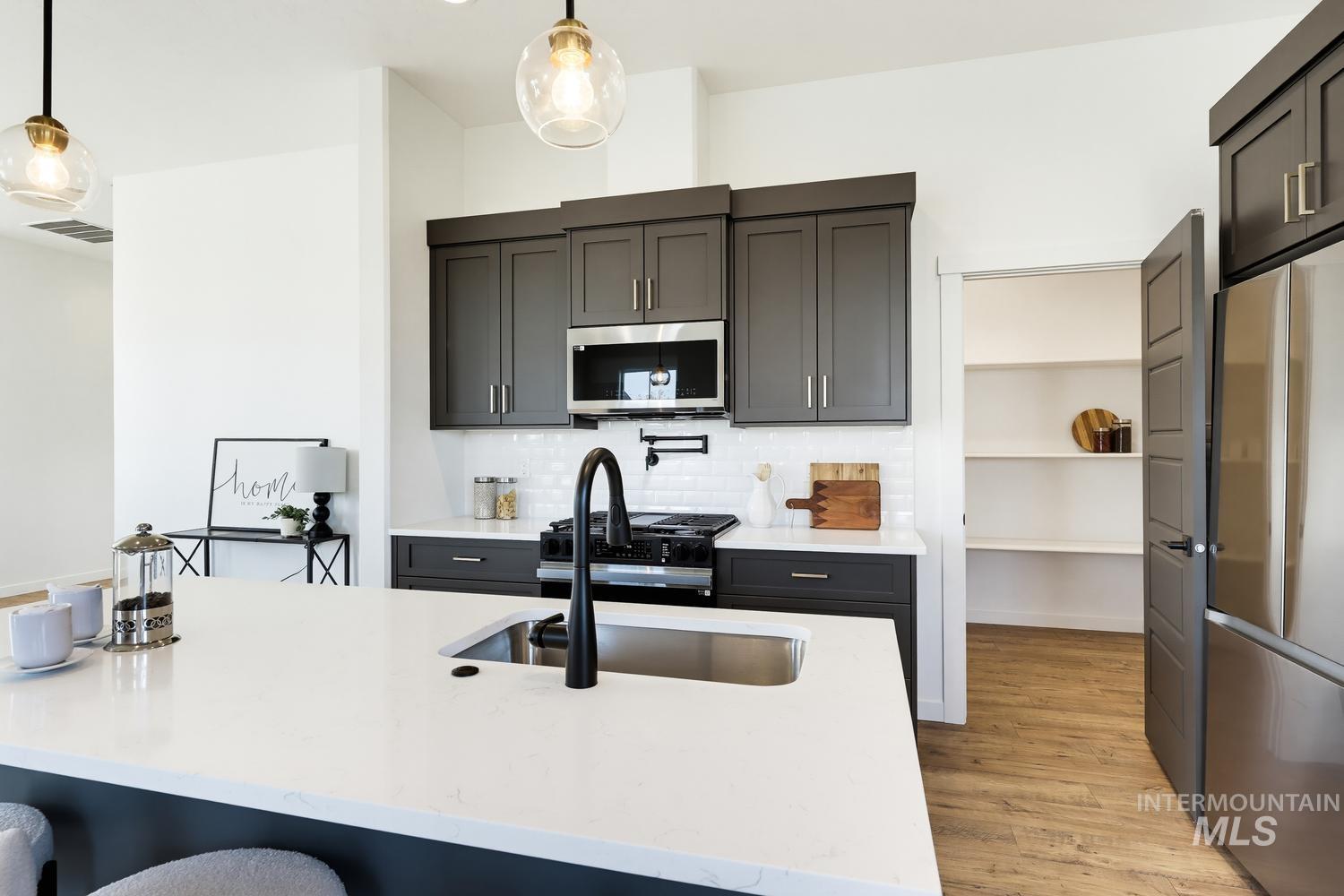 3842 W Spring House Ln Property Photo 14