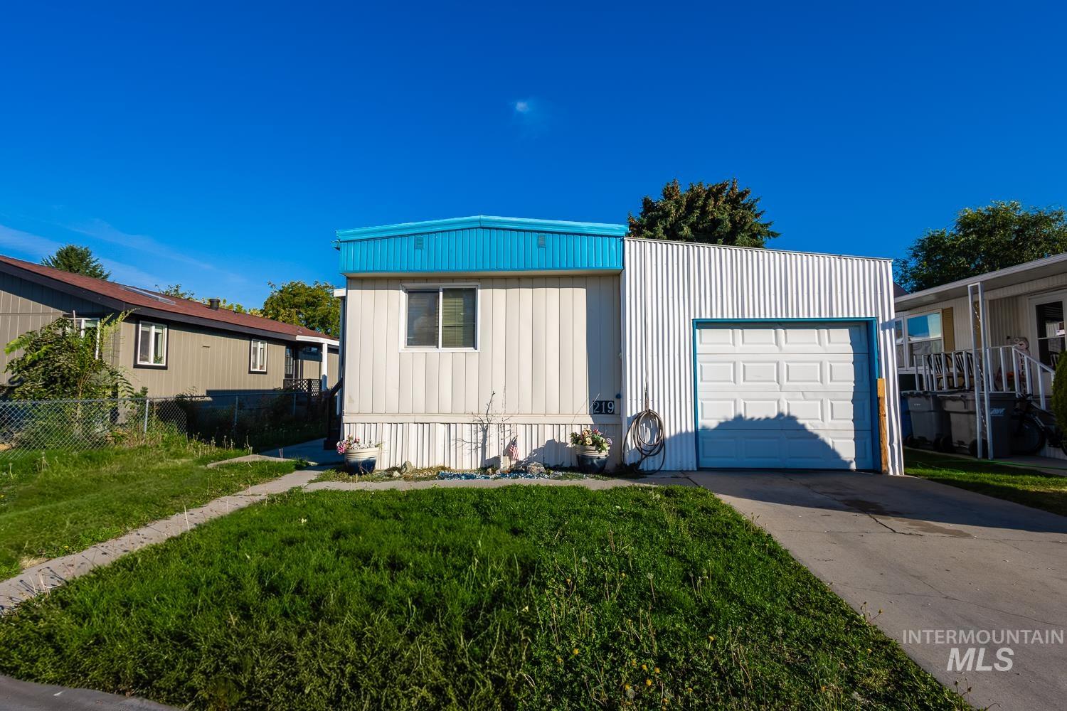 219 W W Silver City Dr Property Photo 31