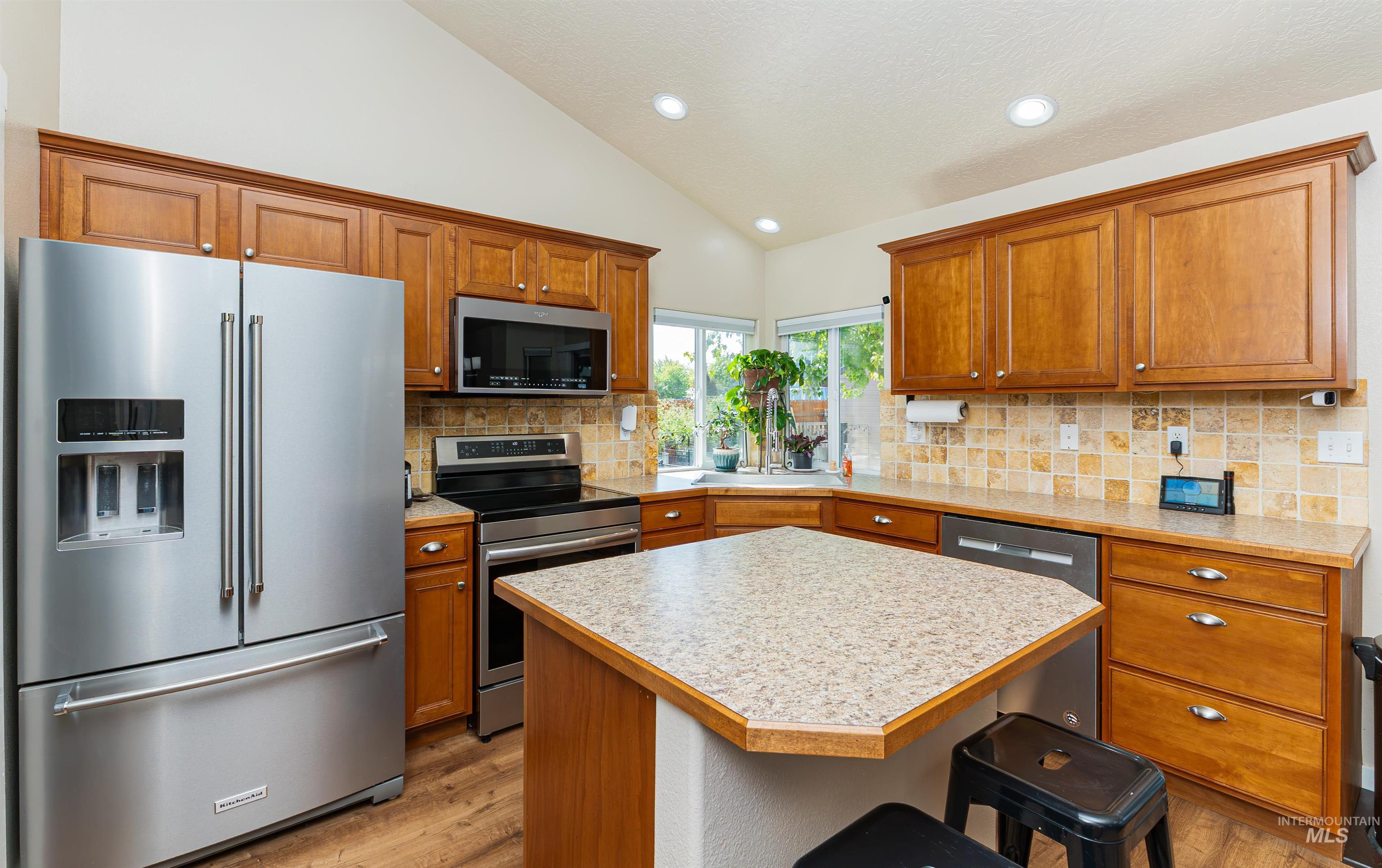 17205 N Cody Ct Property Photo 33