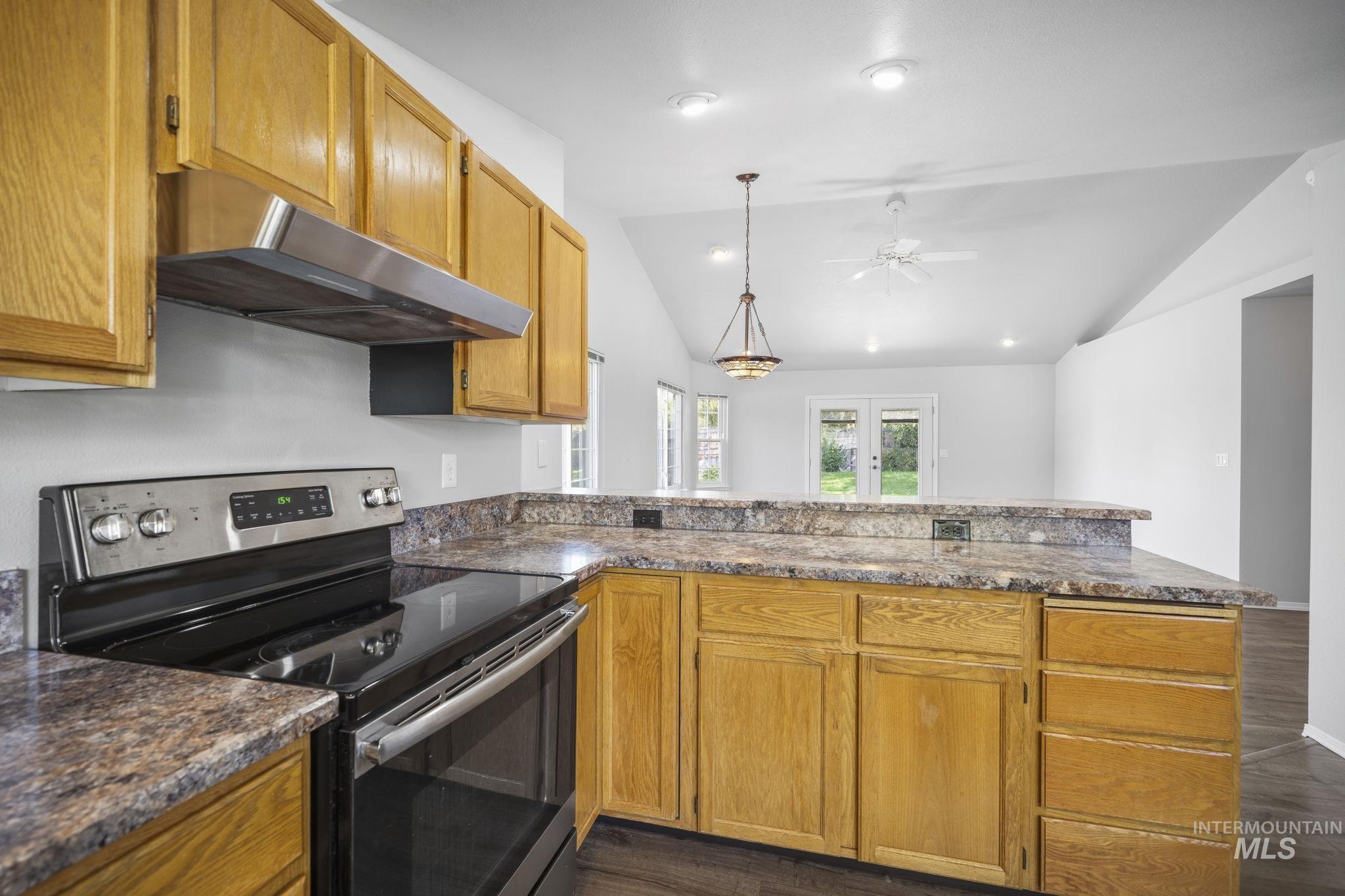 1874 N Pilgrim Ave Property Photo 19