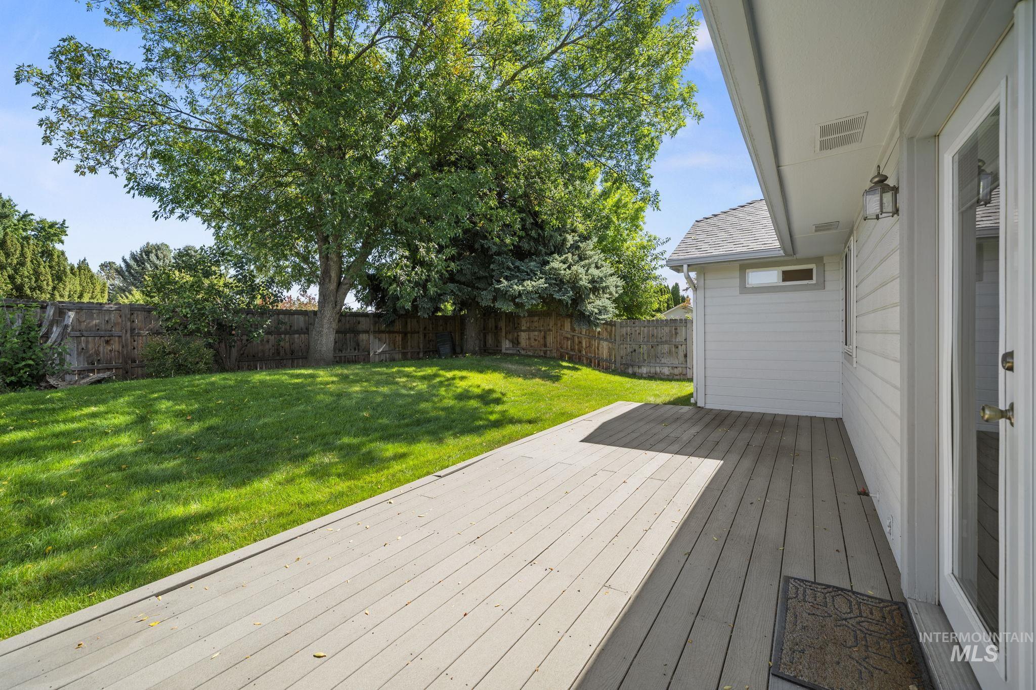 1874 N Pilgrim Ave Property Photo 32