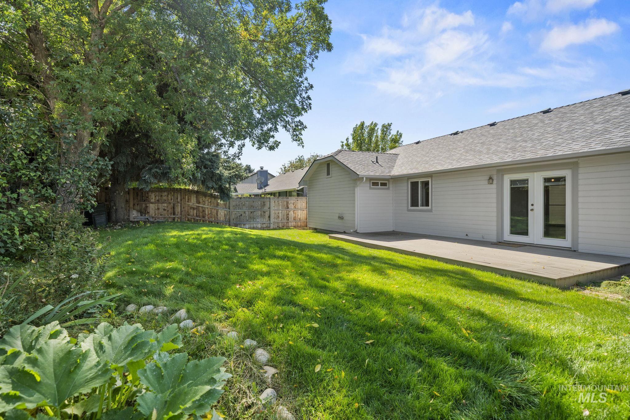 1874 N Pilgrim Ave Property Photo 34