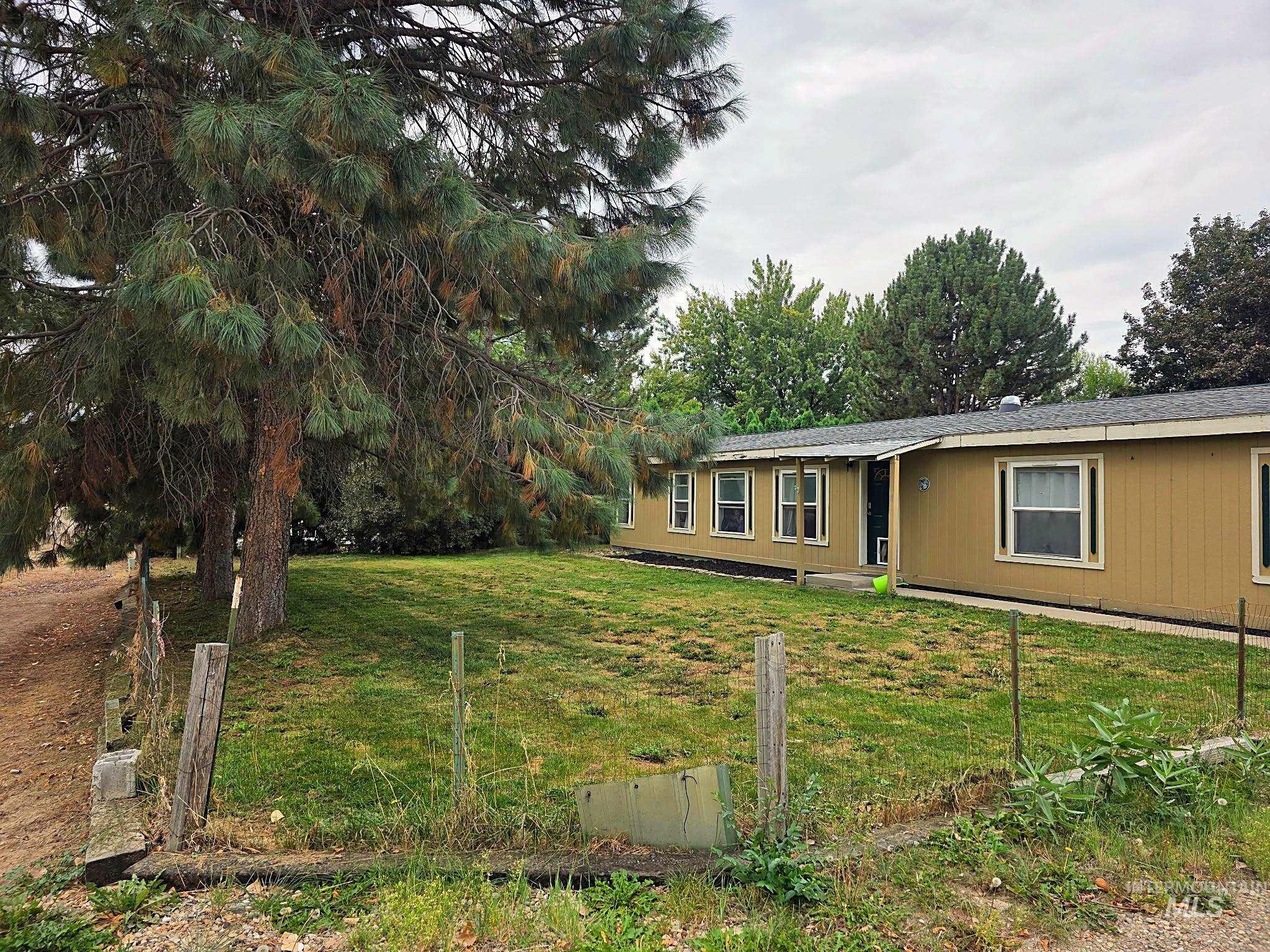 13821 Gary Ln Property Photo 1