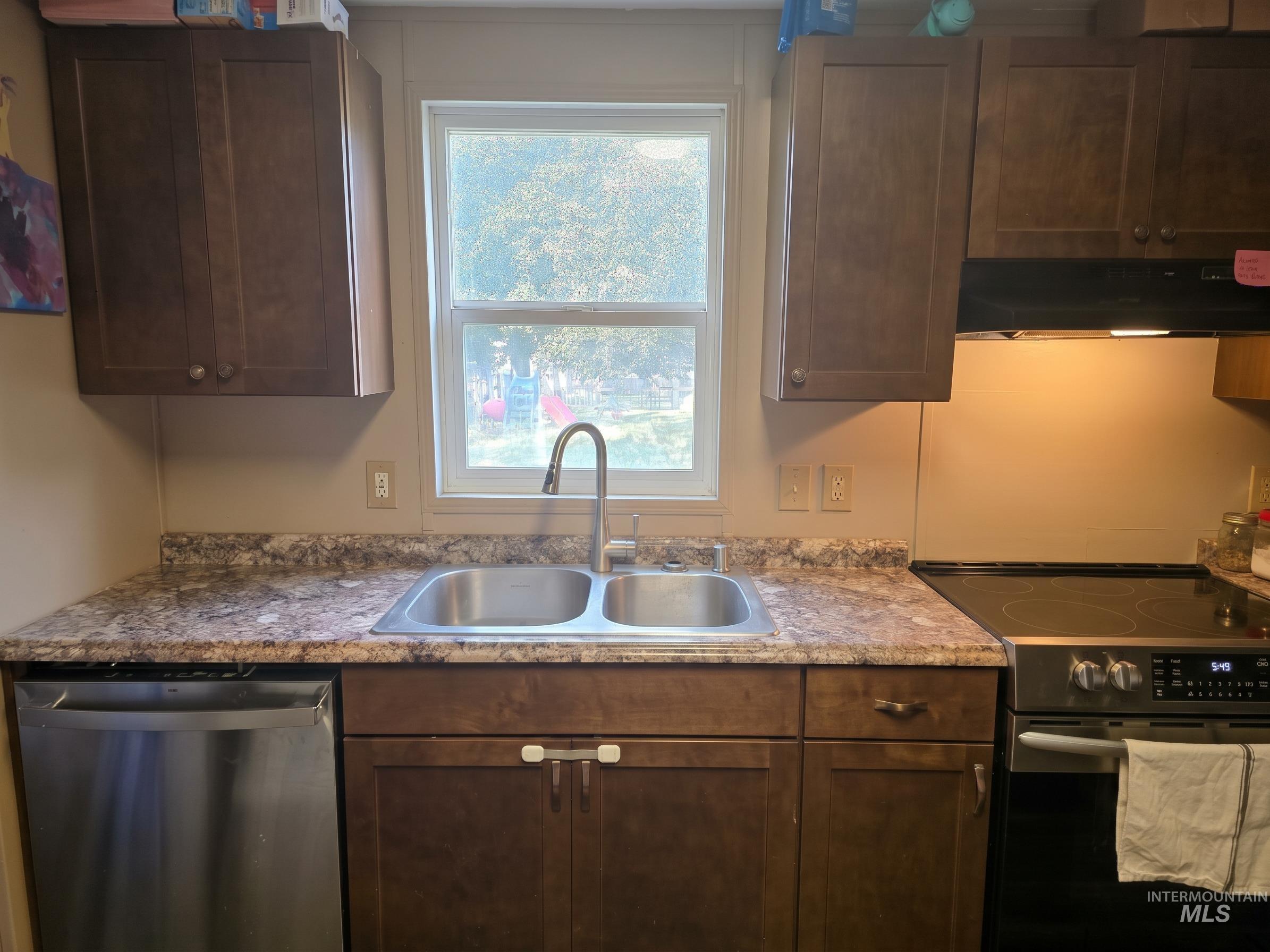 13821 Gary Ln Property Photo 15