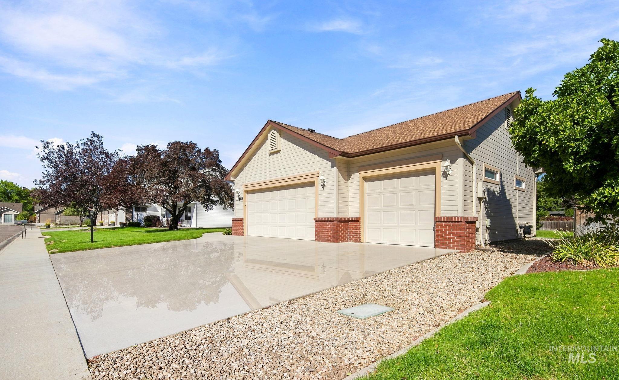 12486 W Meadow Wood Dr Property Photo 3