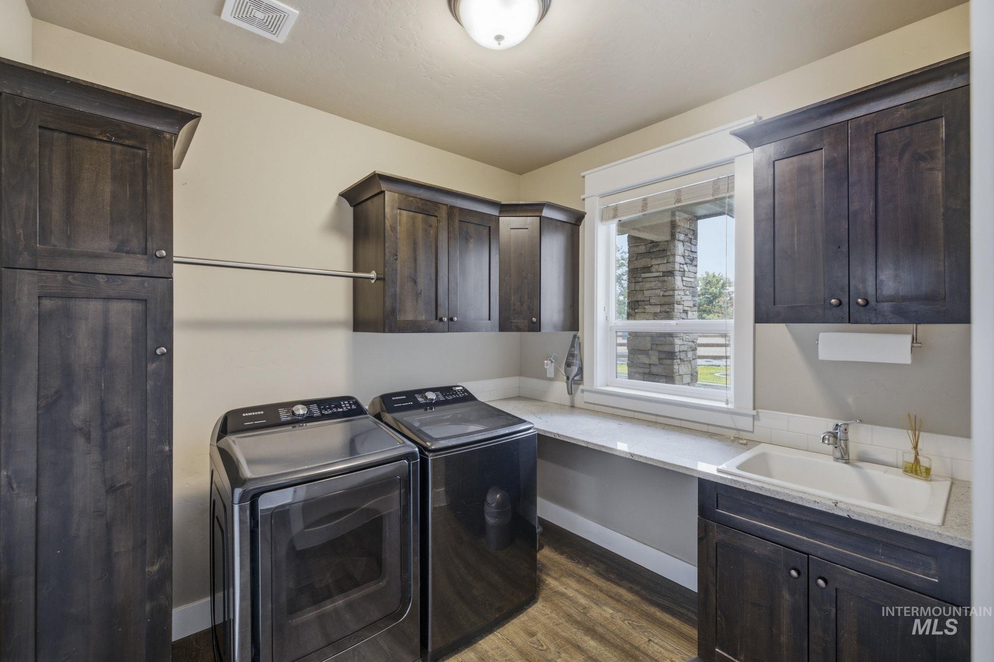 1385 S Ash Ave Property Photo 26