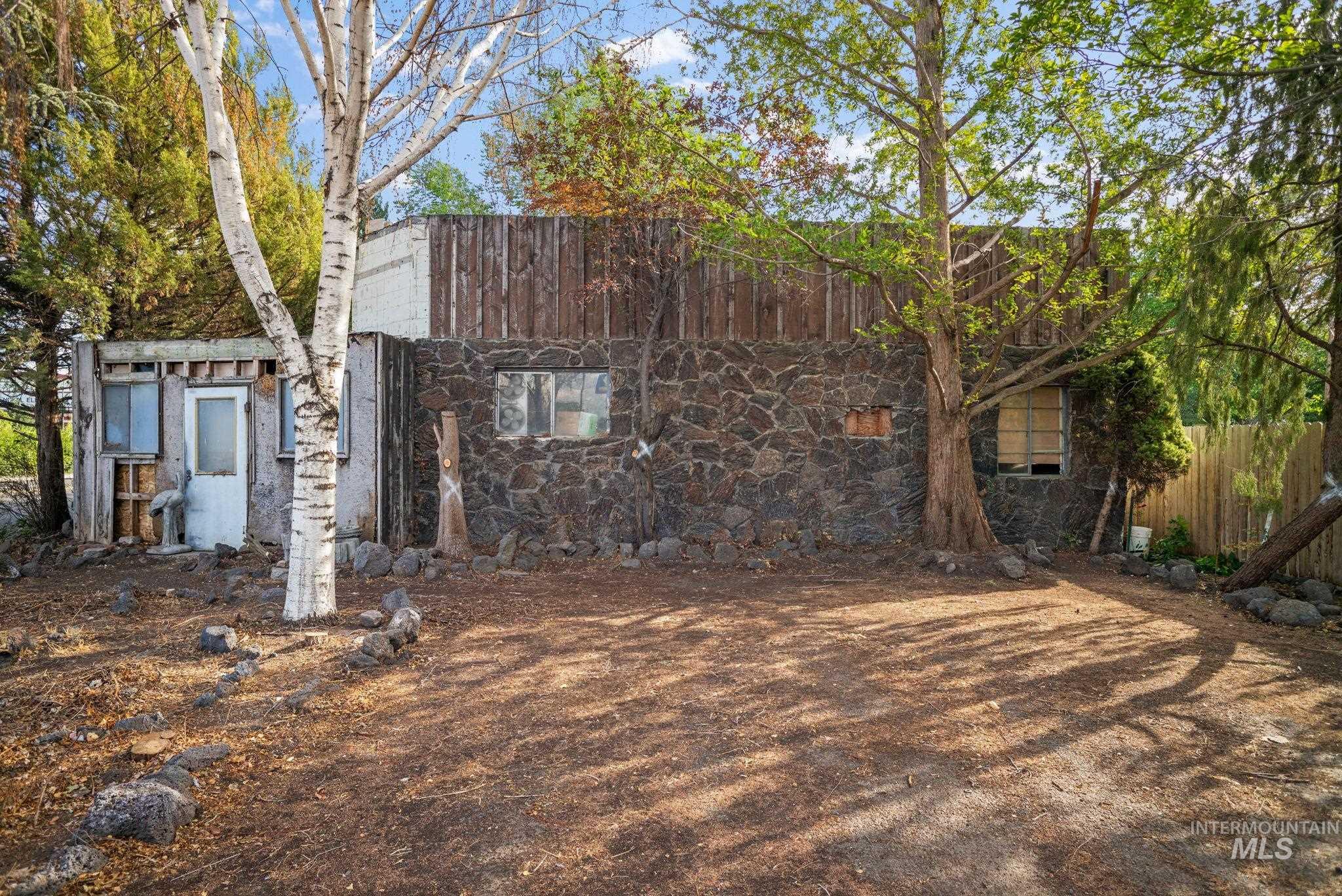368 N Idaho St Property Photo 3