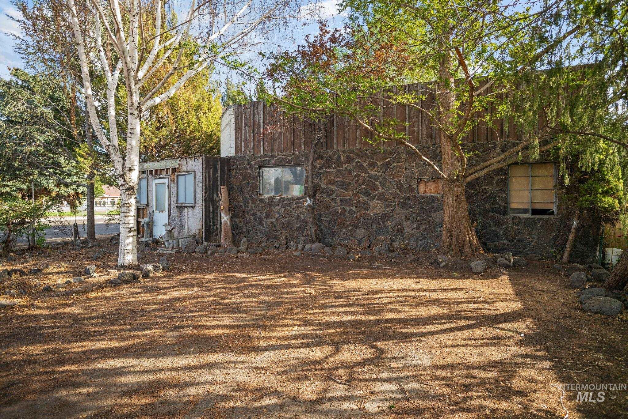 368 N Idaho St Property Photo 2