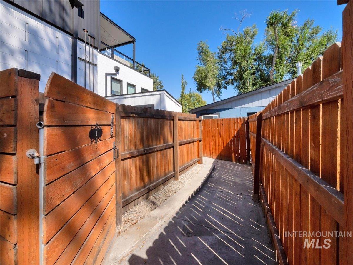 3424 N Clay St. Property Photo 8