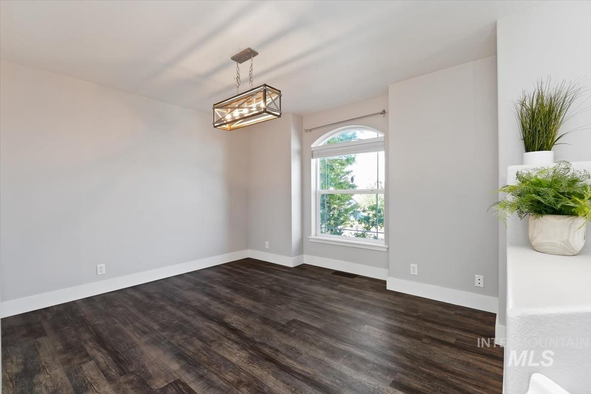 2840 Ne Haskett Pl Property Photo 6