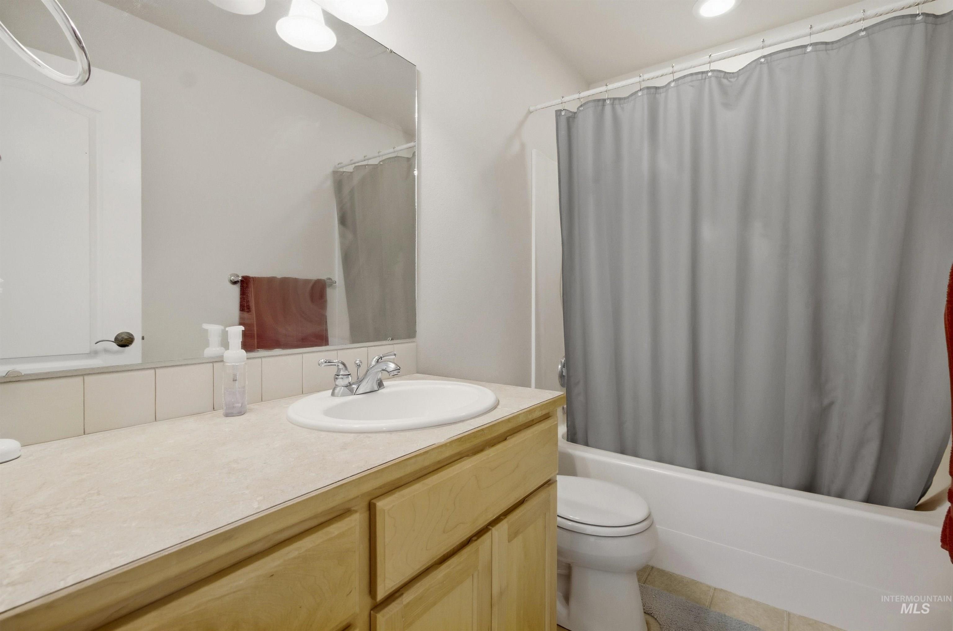 2265 E Sixth Street Property Photo 35