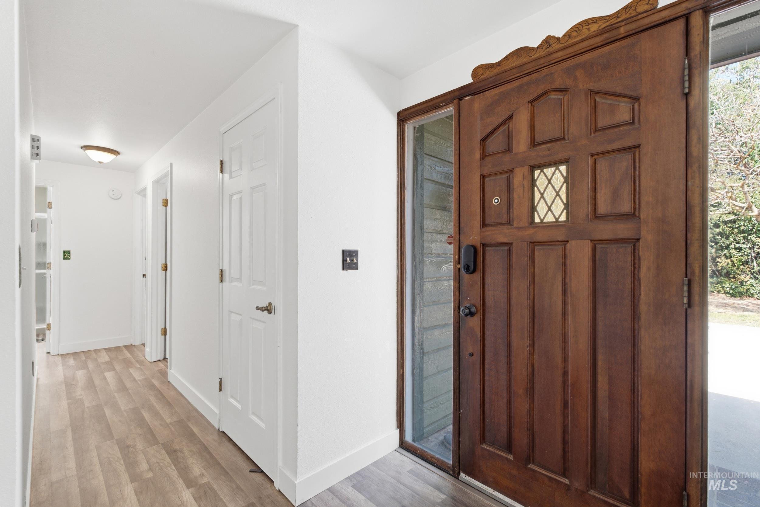 5057 W Harbourview Drive Property Photo 3