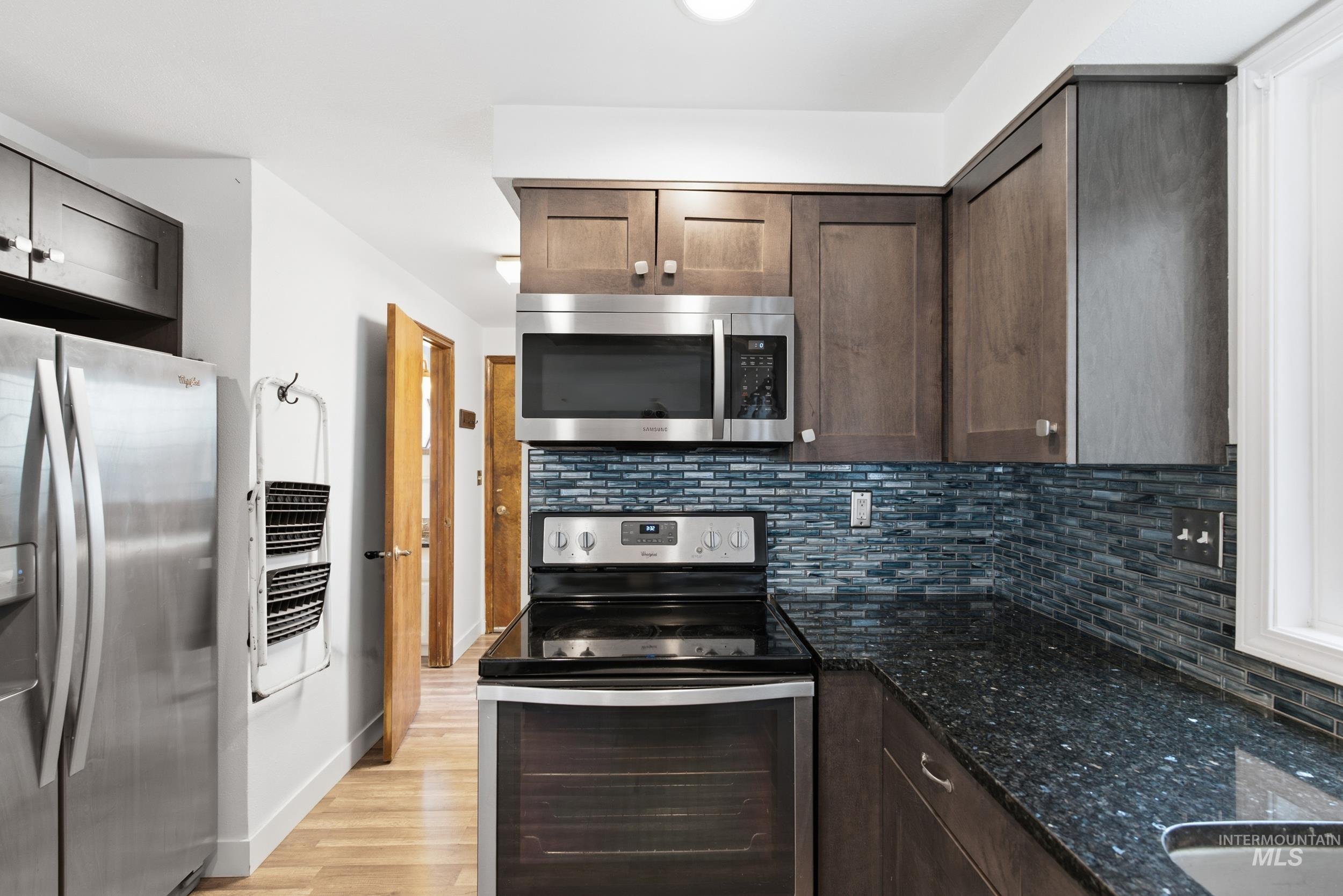 5057 W Harbourview Drive Property Photo 10