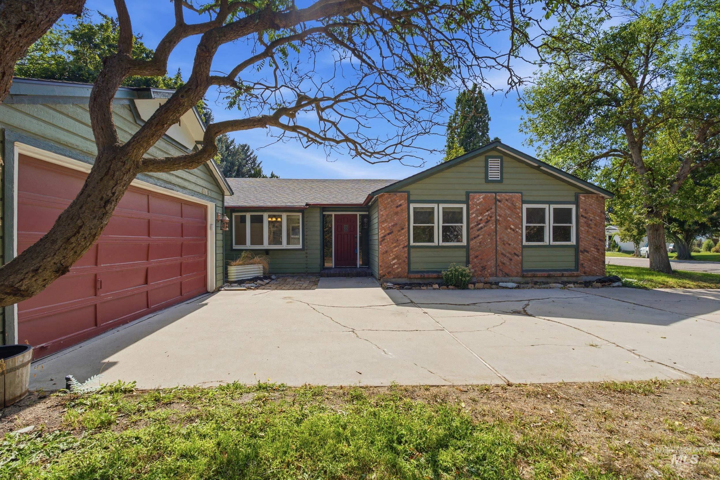5057 W Harbourview Drive Property Photo 26