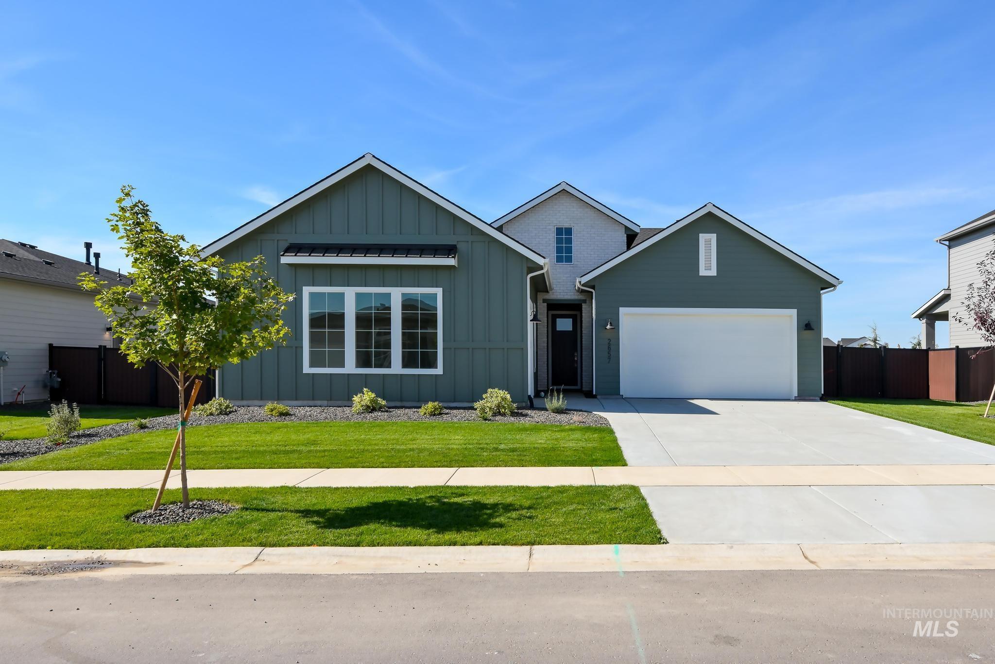 2657 N Silverbell Way Property Photo 2
