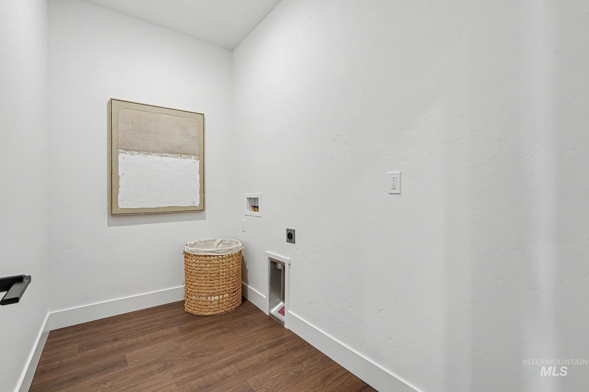 8287 W Latte Ln Property Photo 20
