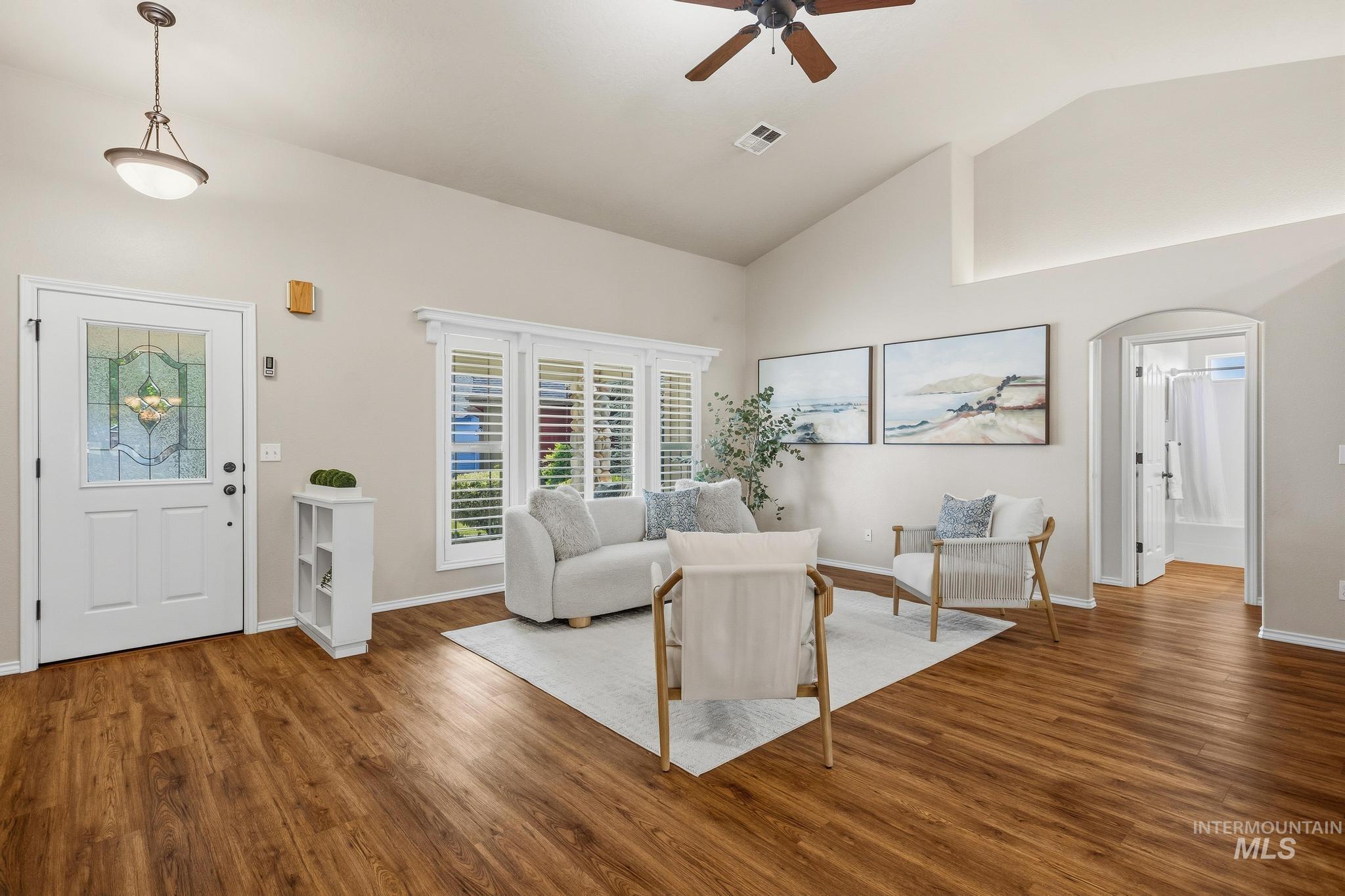 11060 W Box Canyon St Property Photo 8