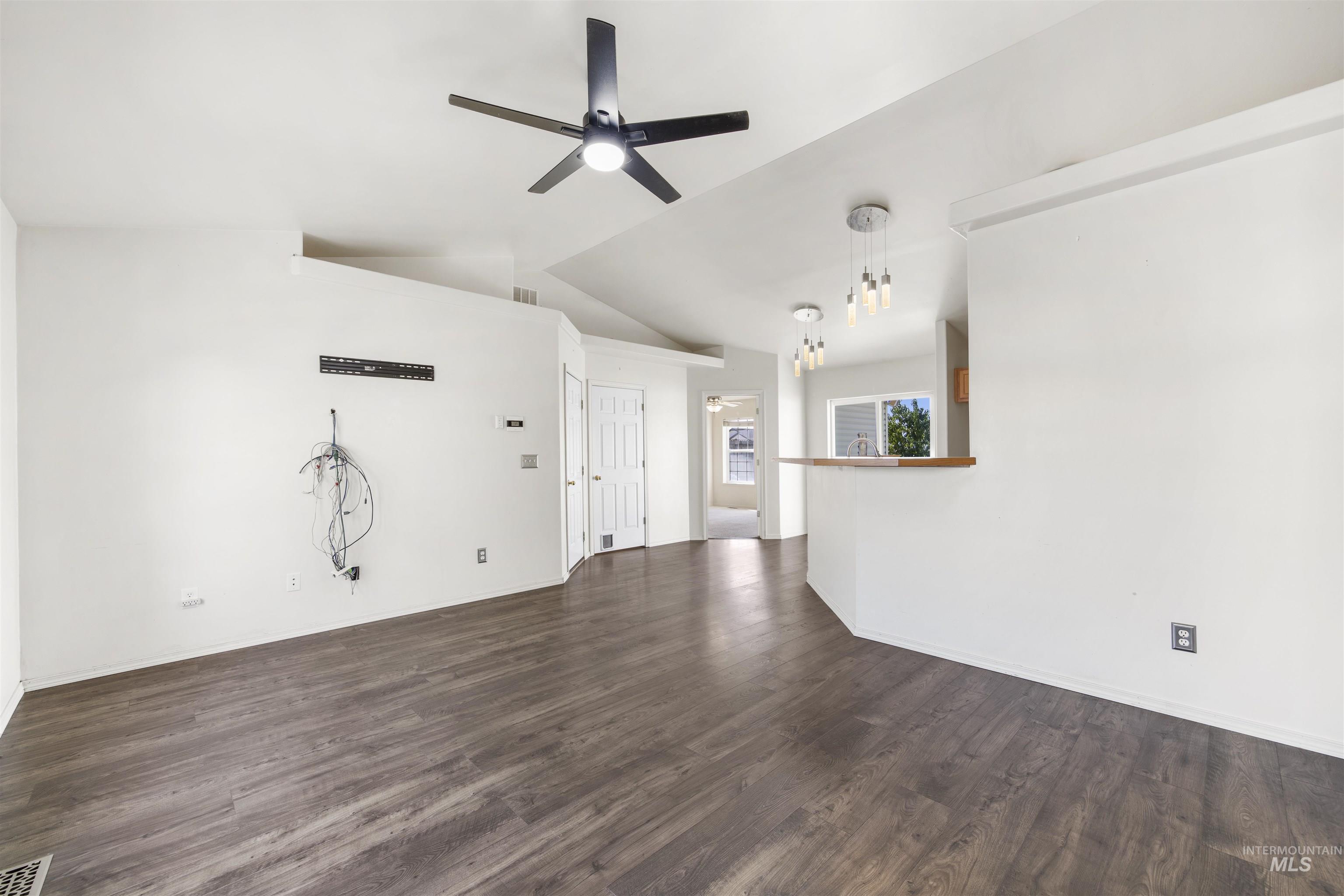 1414 Valencia Street Property Photo 10