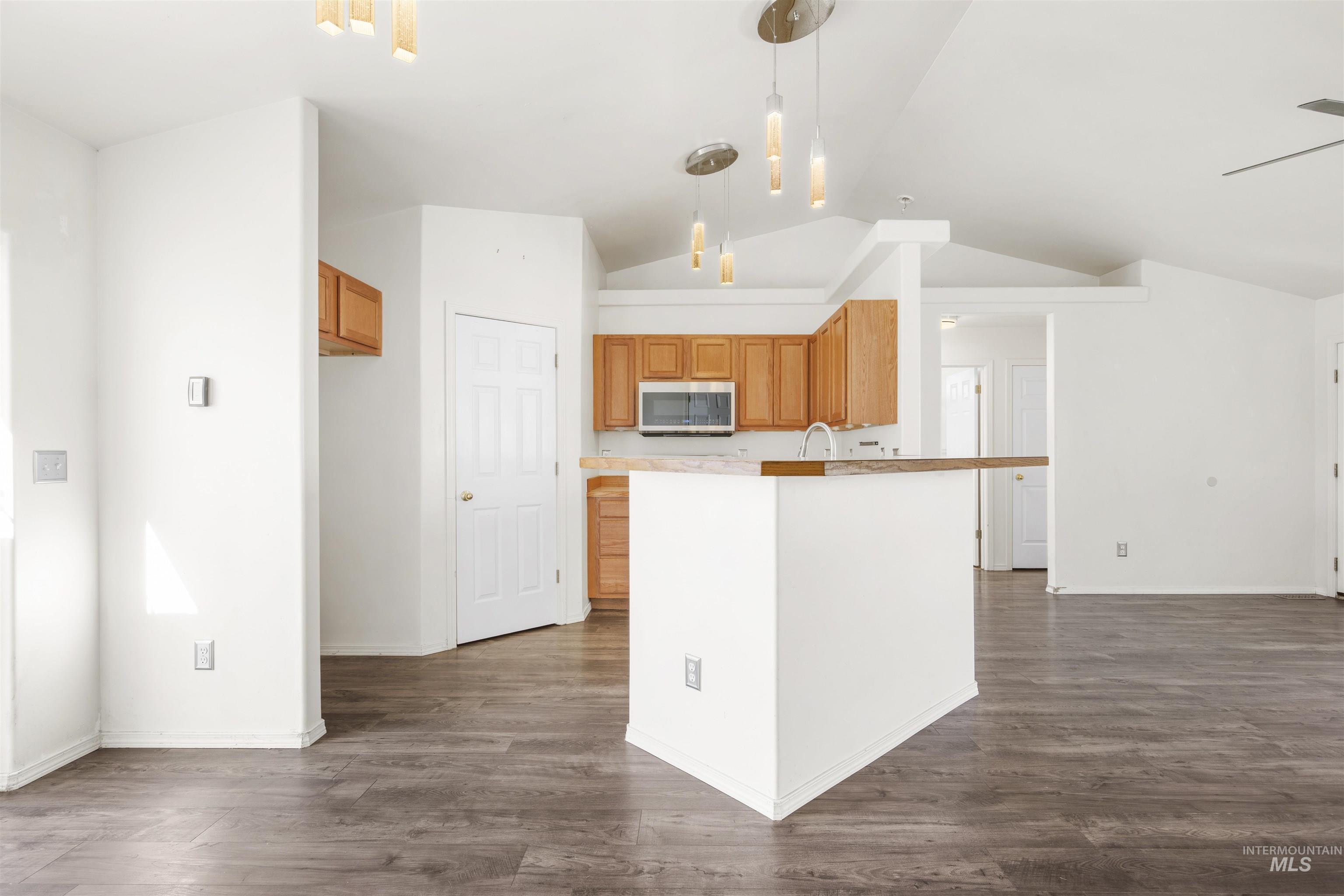 1414 Valencia Street Property Photo 15
