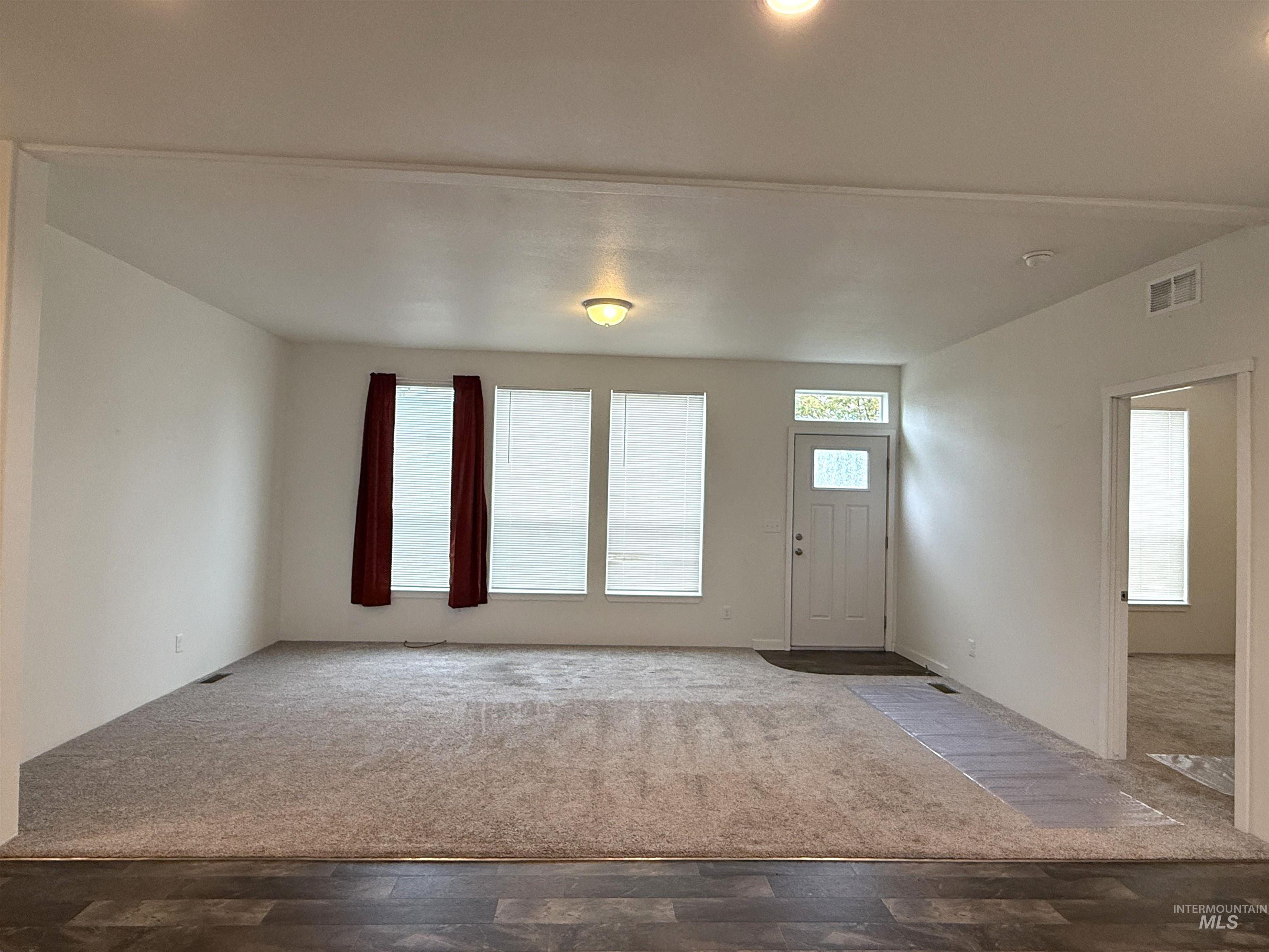 409 N 4th Avenue Property Photo 15