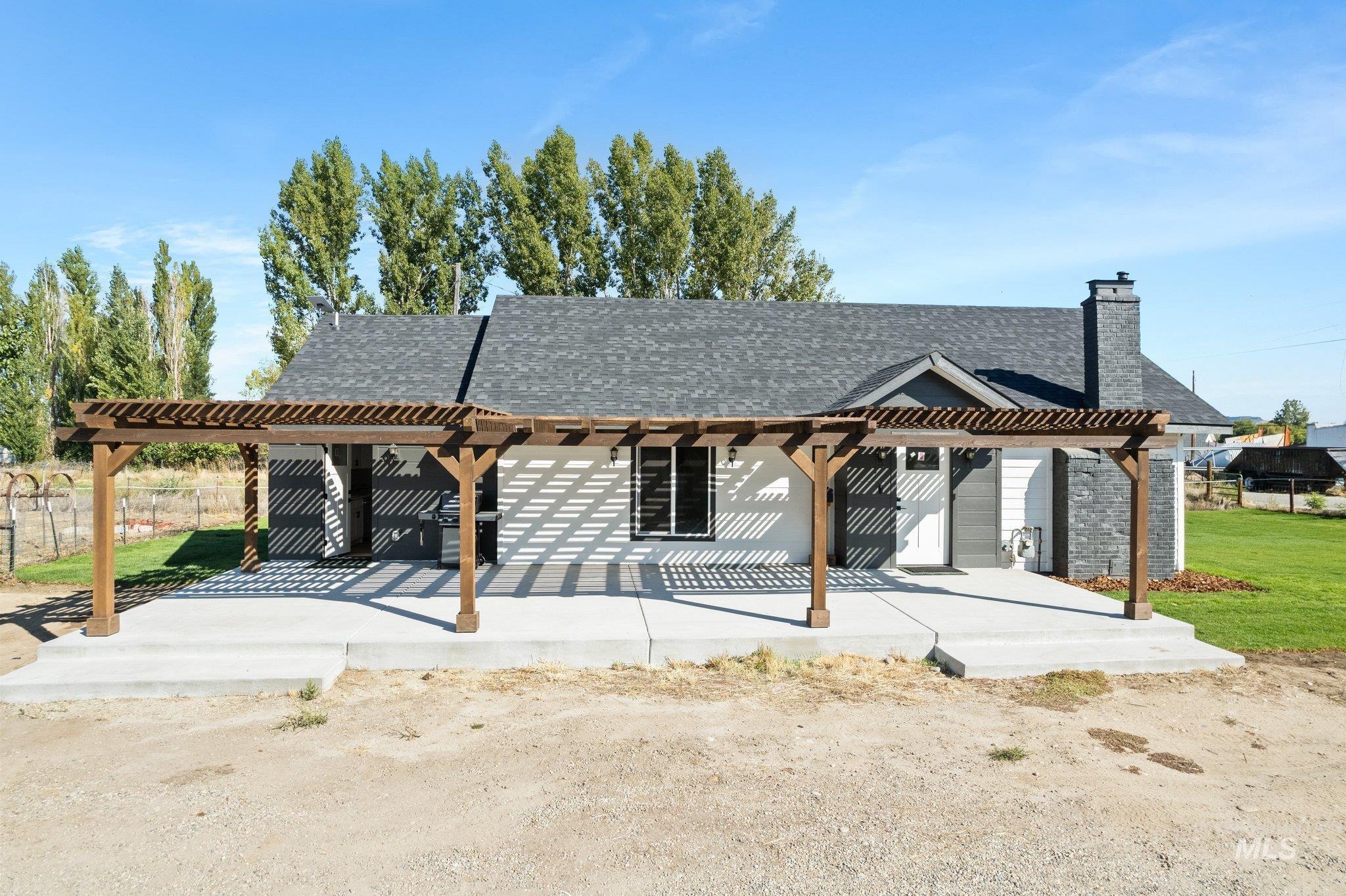 1111 Airport Property Photo 5