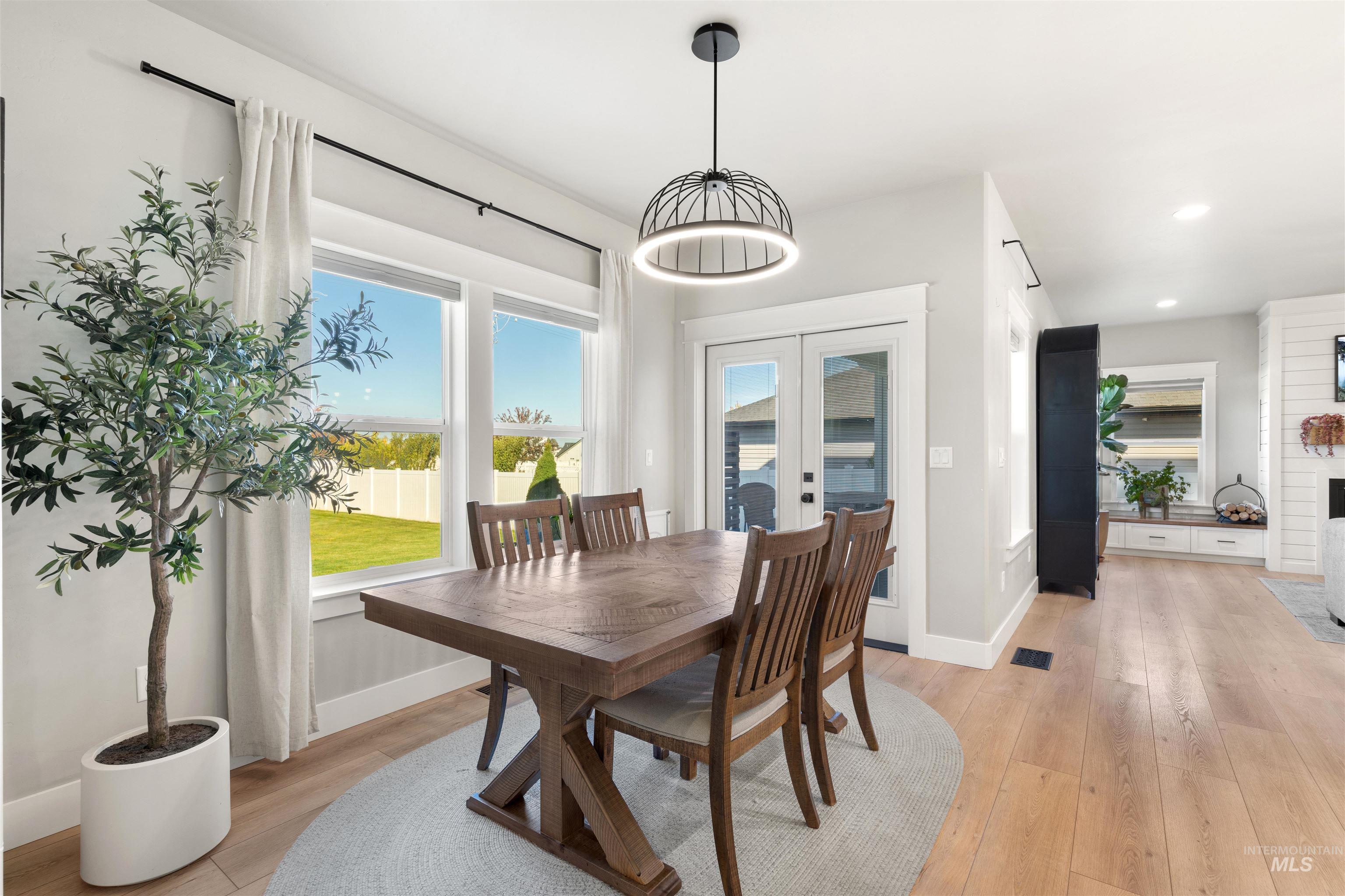 719 Midnight Sun Loop Property Photo 17
