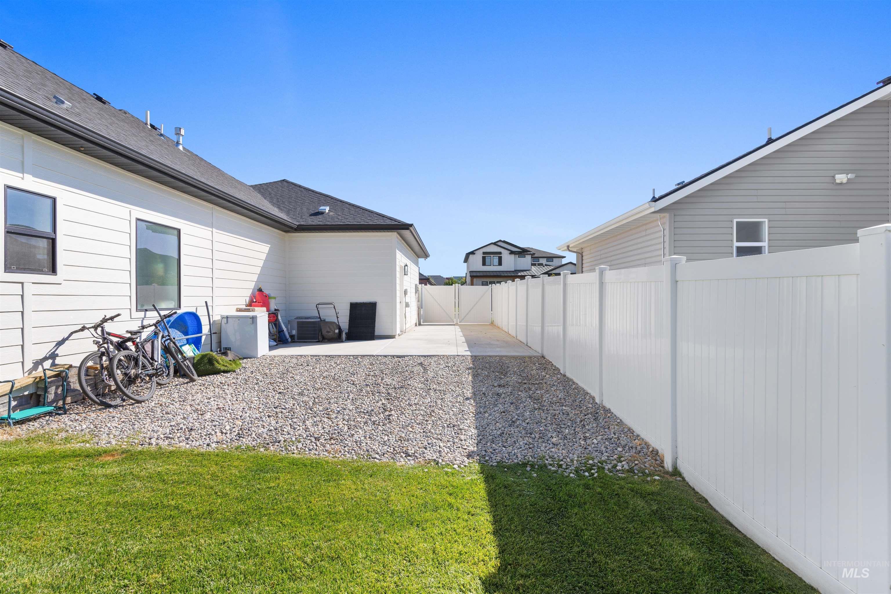 719 Midnight Sun Loop Property Photo 41
