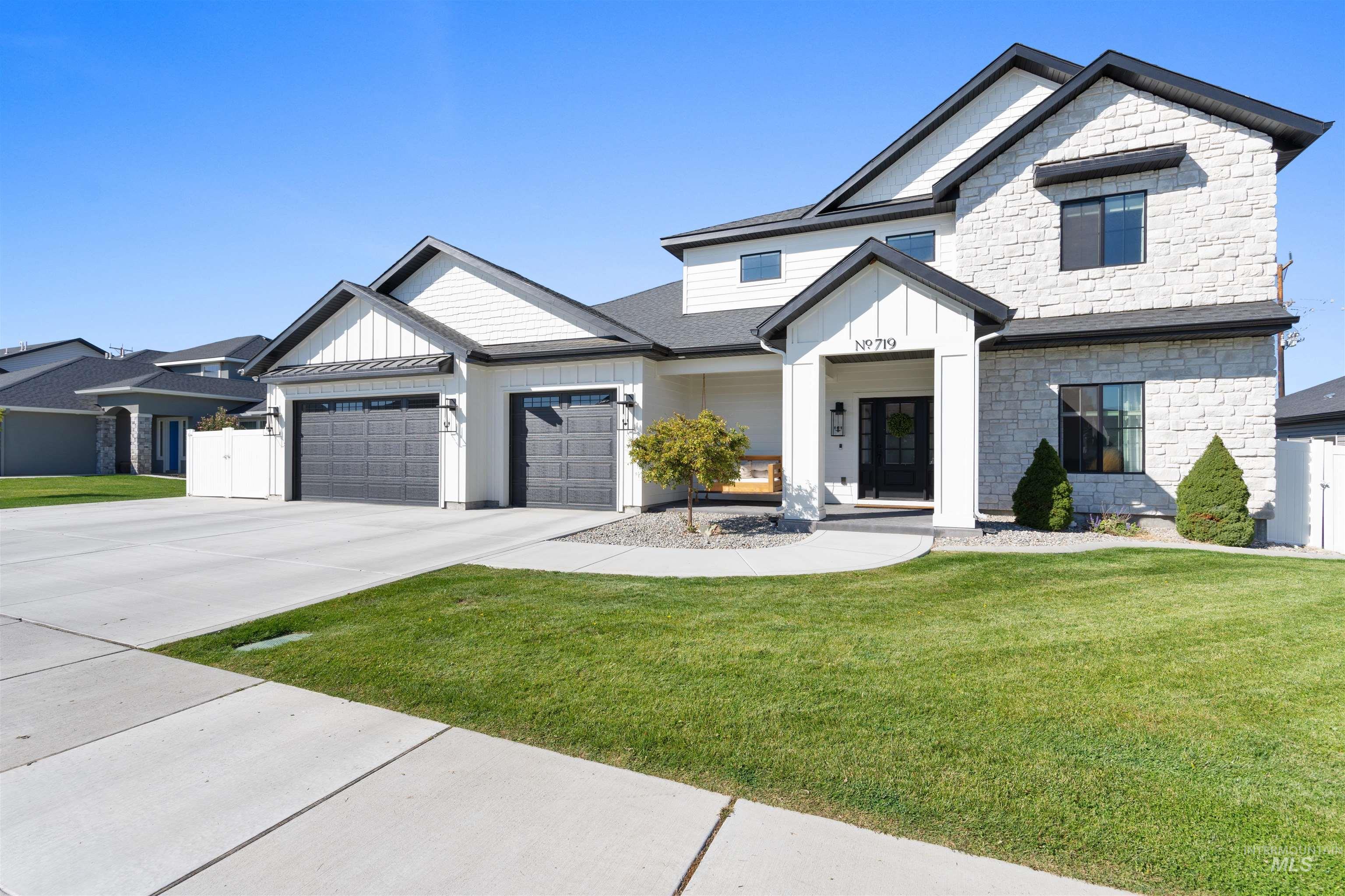 719 Midnight Sun Loop Property Photo 44