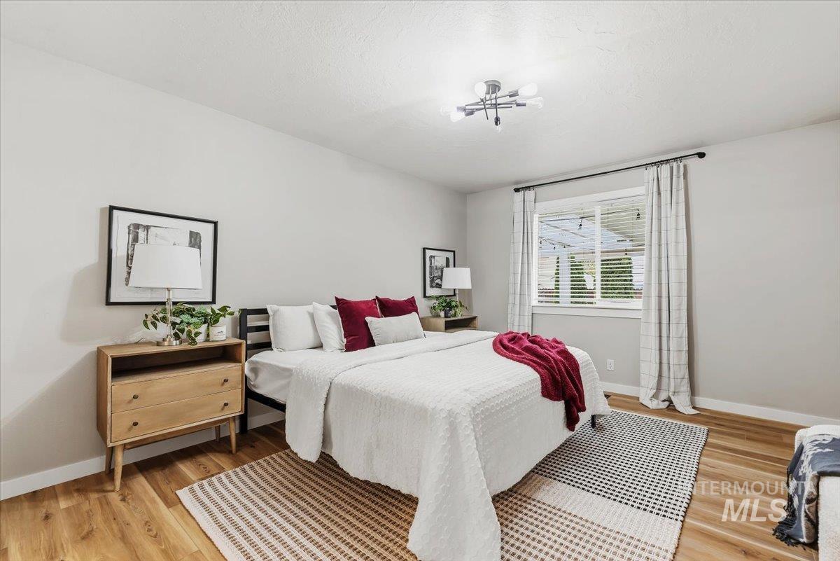 2109 S Rushmore Property Photo 15