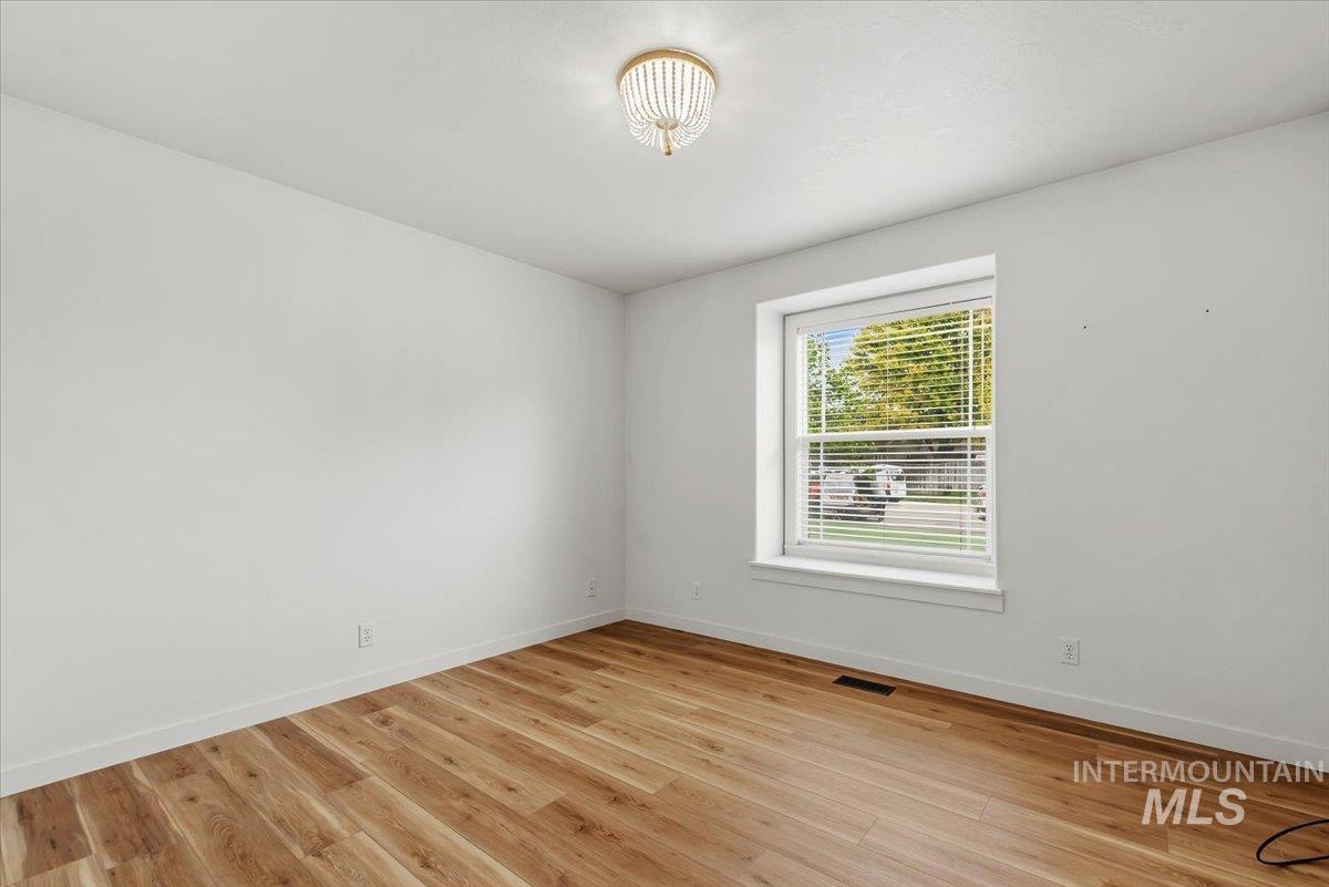 2109 S Rushmore Property Photo 18