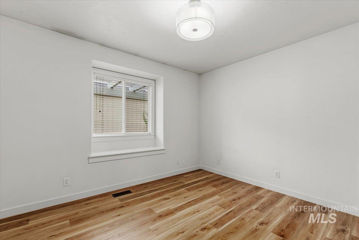 2109 S Rushmore Property Photo 22