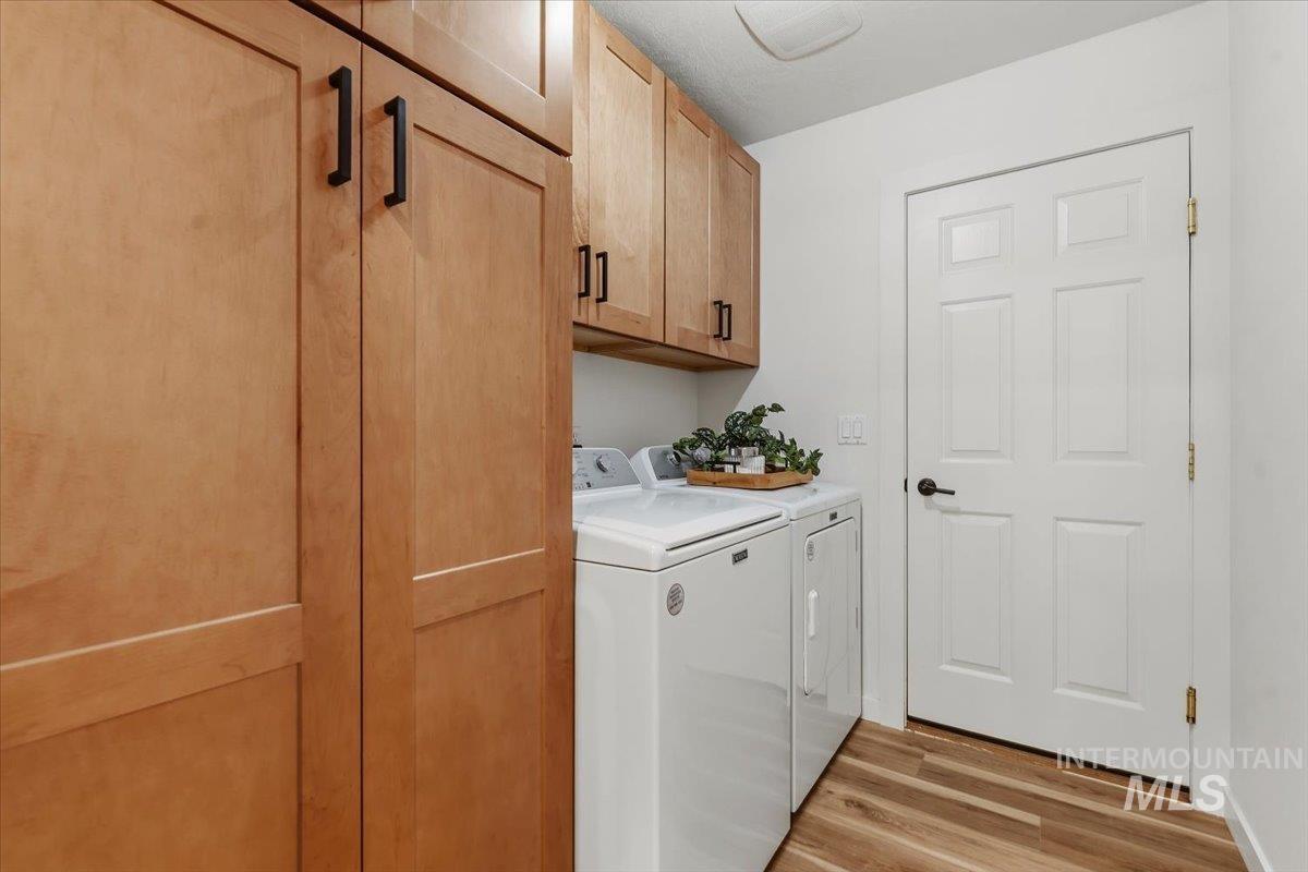 2109 S Rushmore Property Photo 23