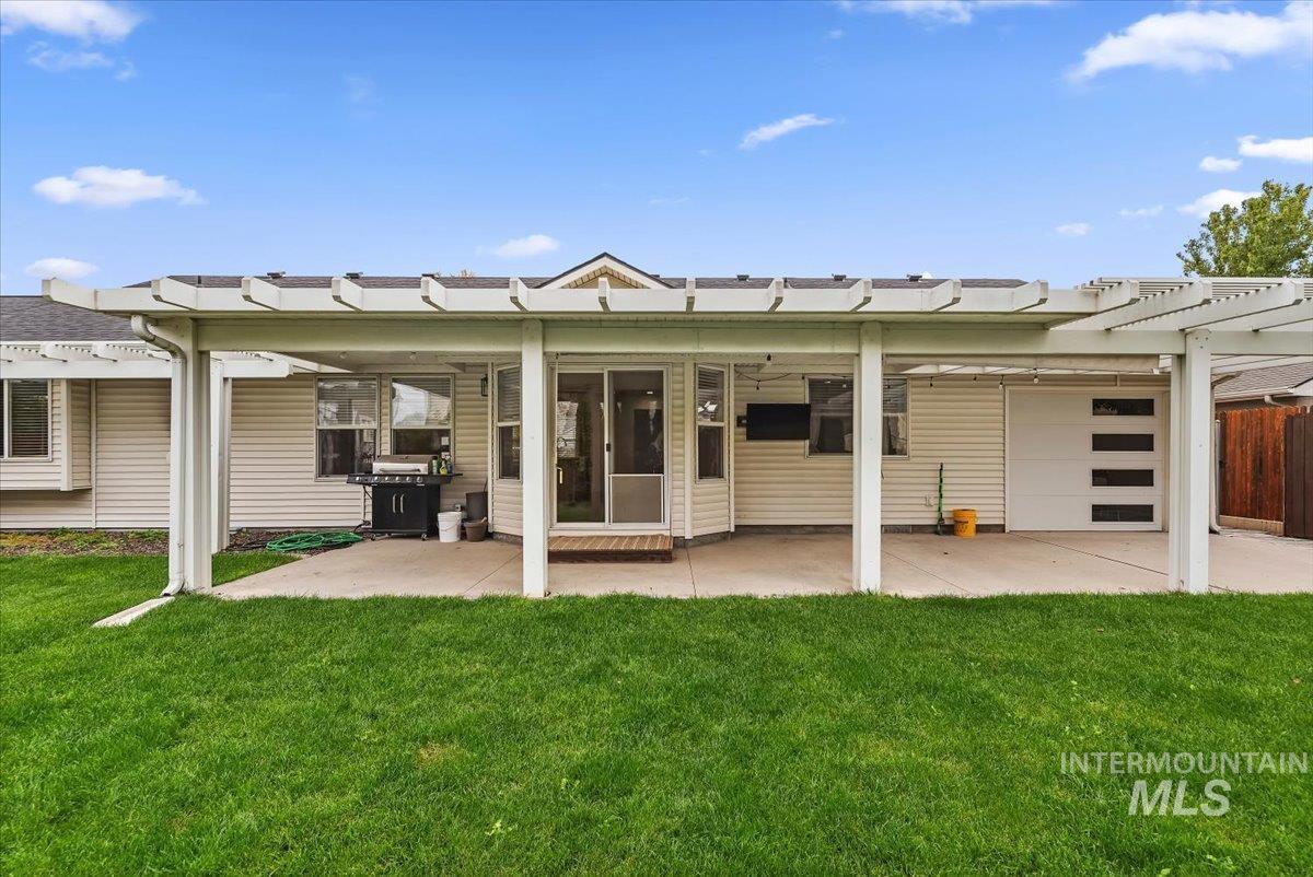 2109 S Rushmore Property Photo 25