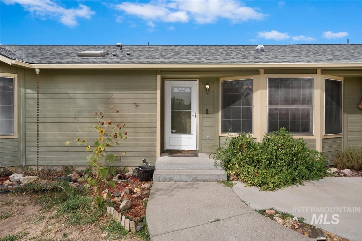 1620 Fairway Ct. Property Photo 2
