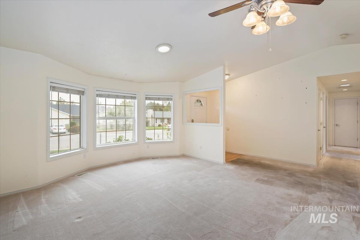 1620 Fairway Ct. Property Photo 3