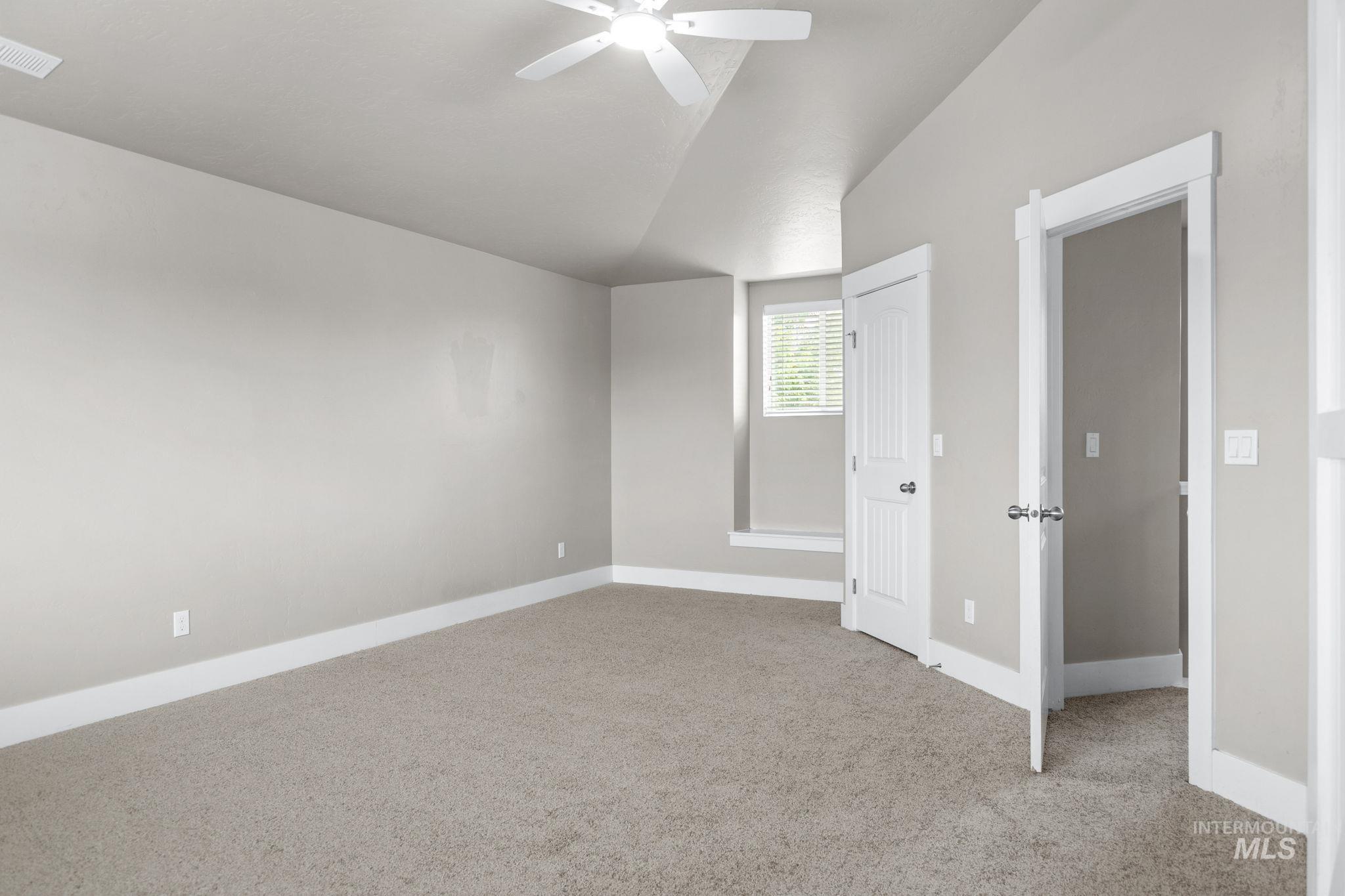 937 Silver Springs St Property Photo 29