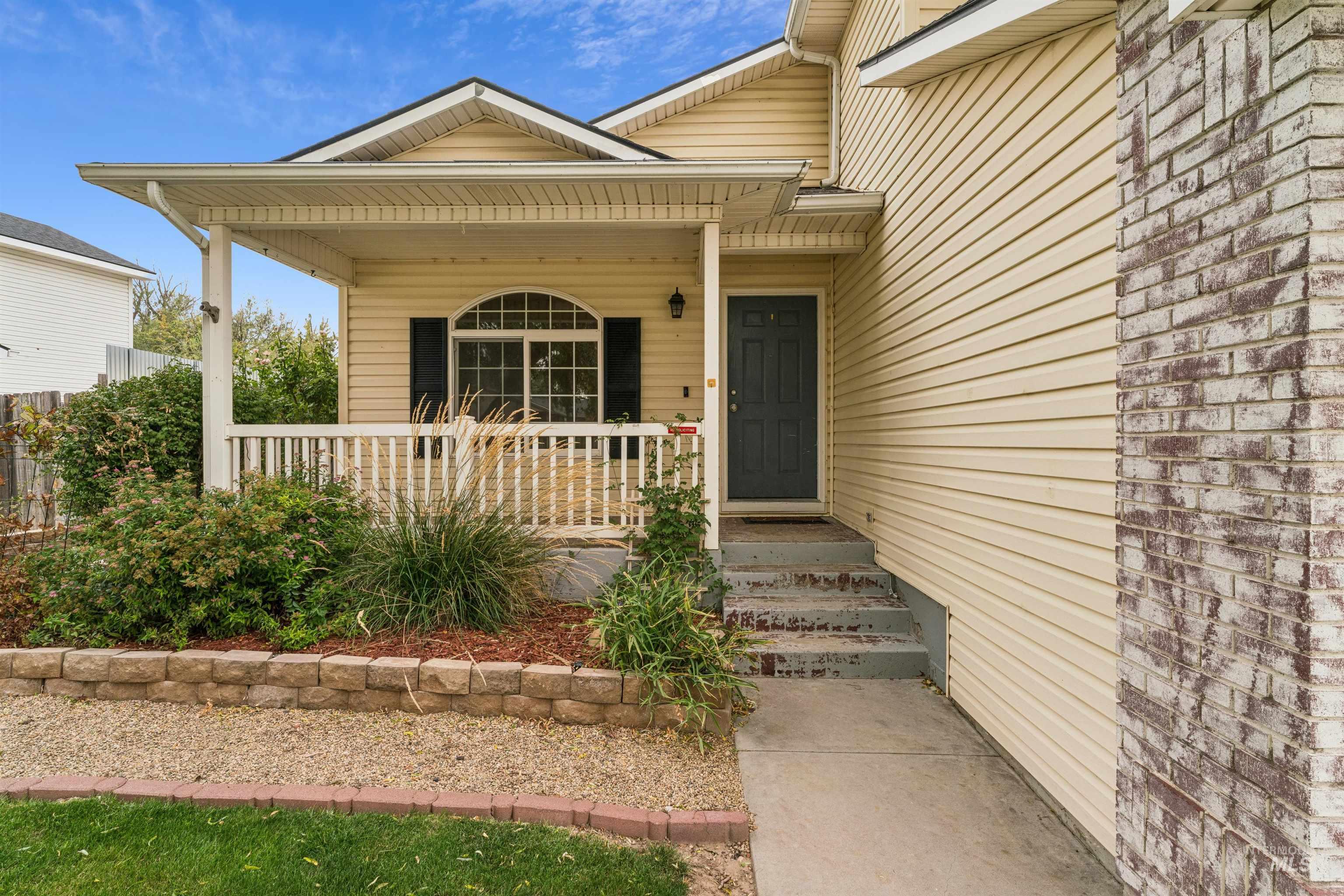 1320 New York Property Photo 4