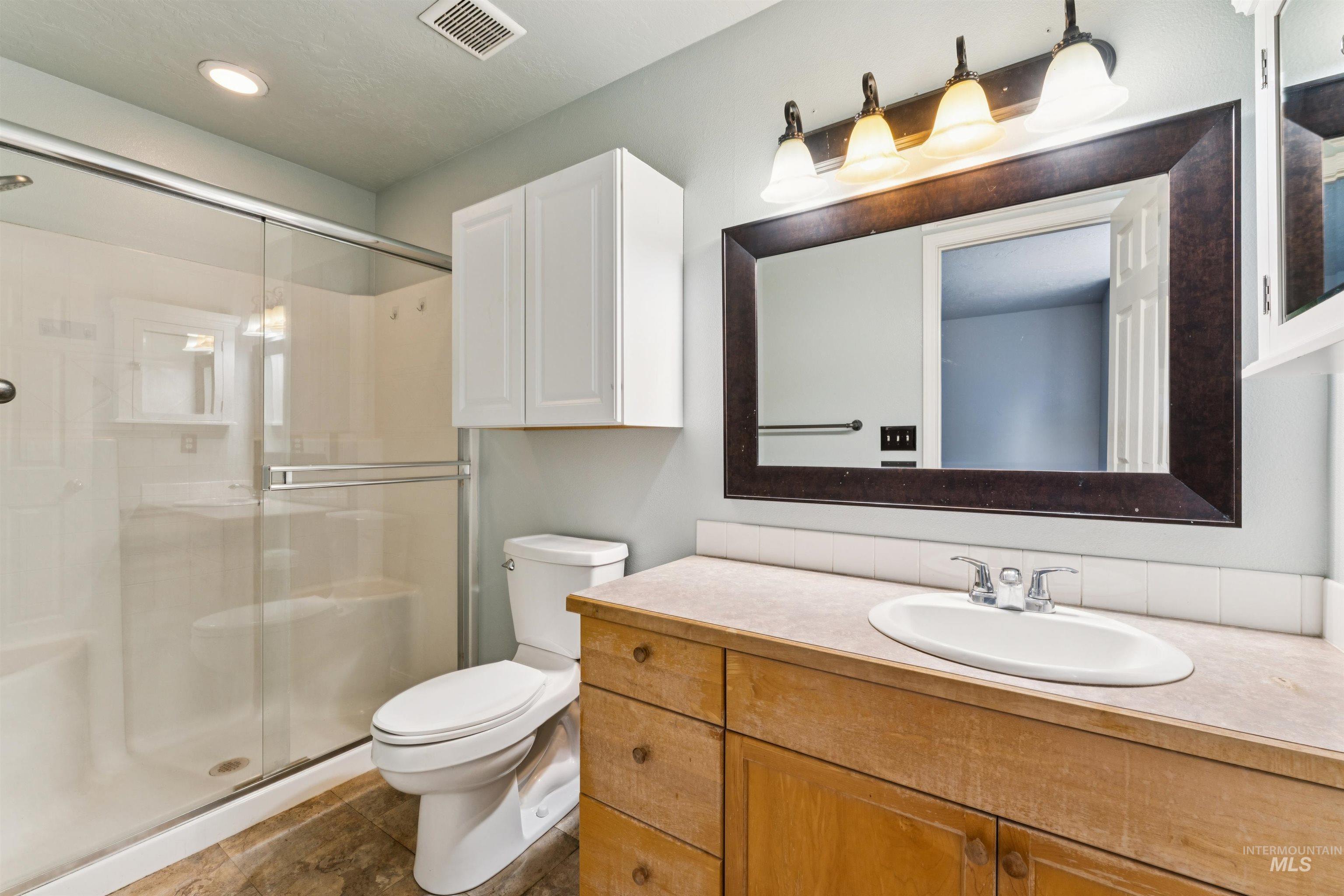 1320 New York Property Photo 21