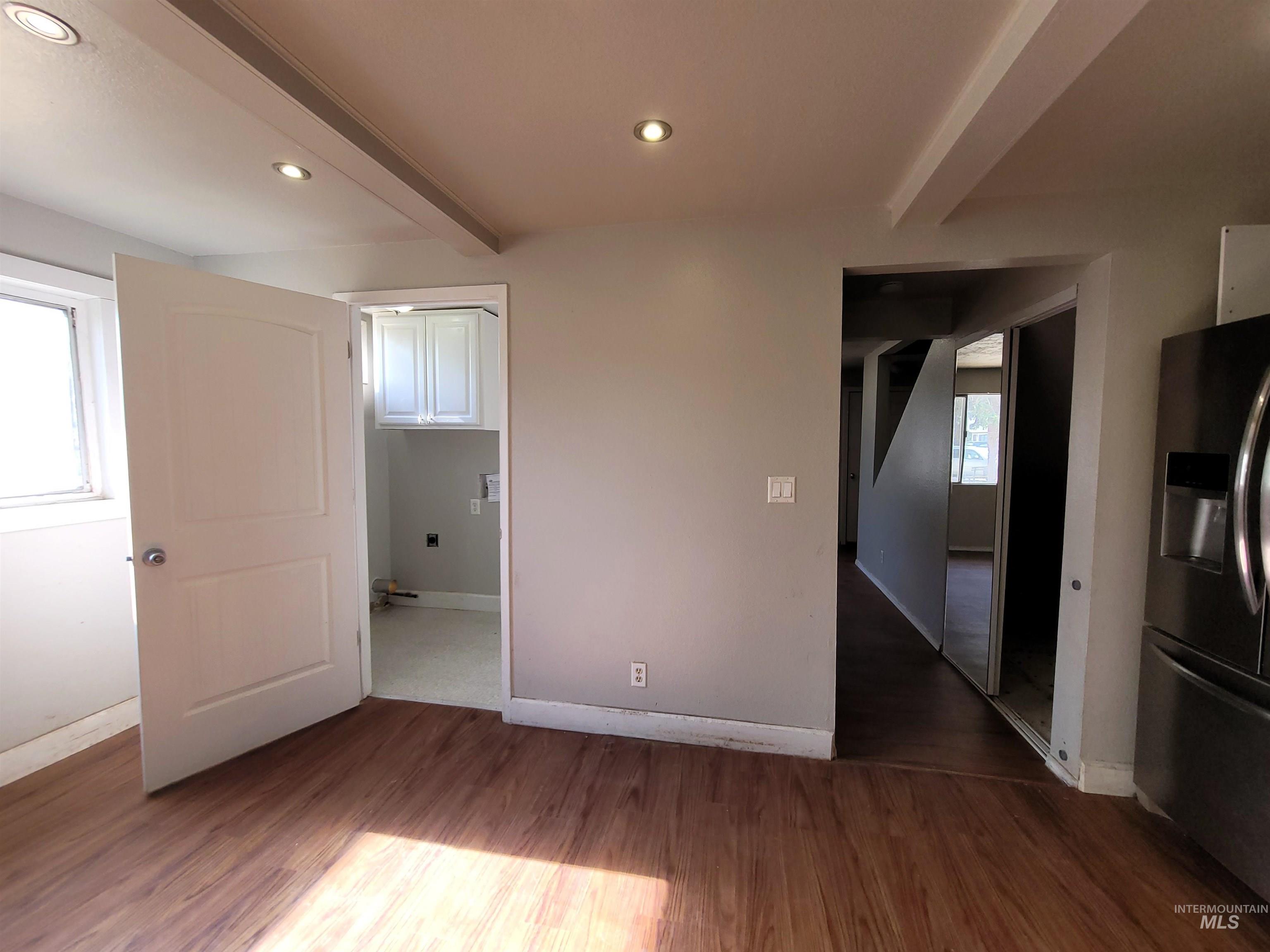 647 Brookside Ct Property Photo 10
