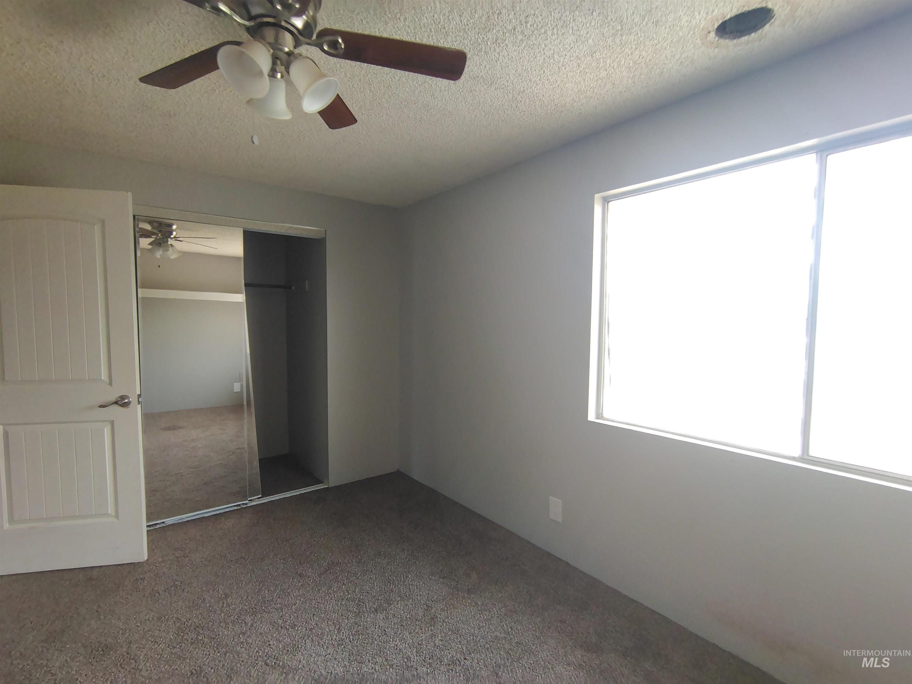647 Brookside Ct Property Photo 17