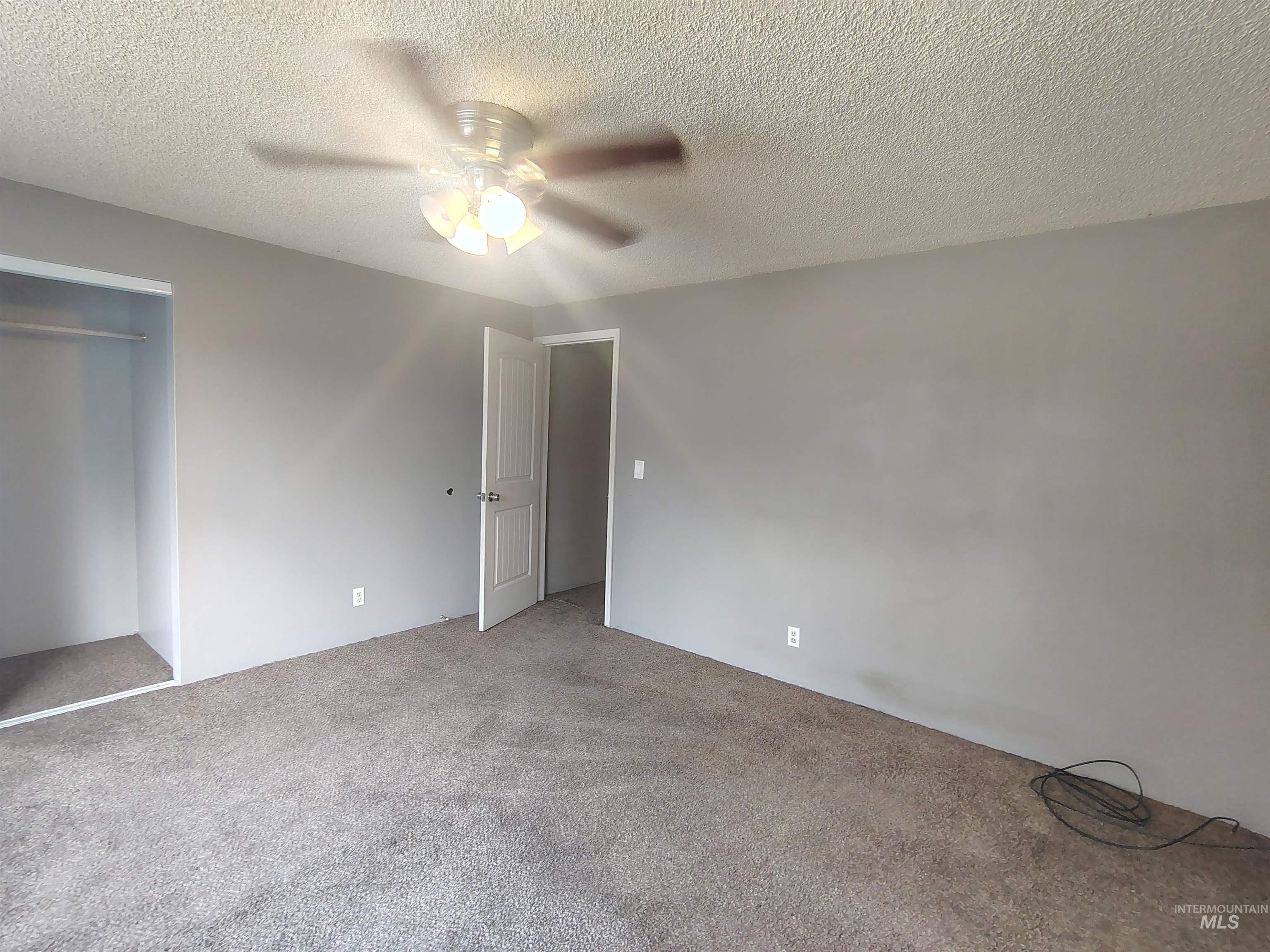 647 Brookside Ct Property Photo 19