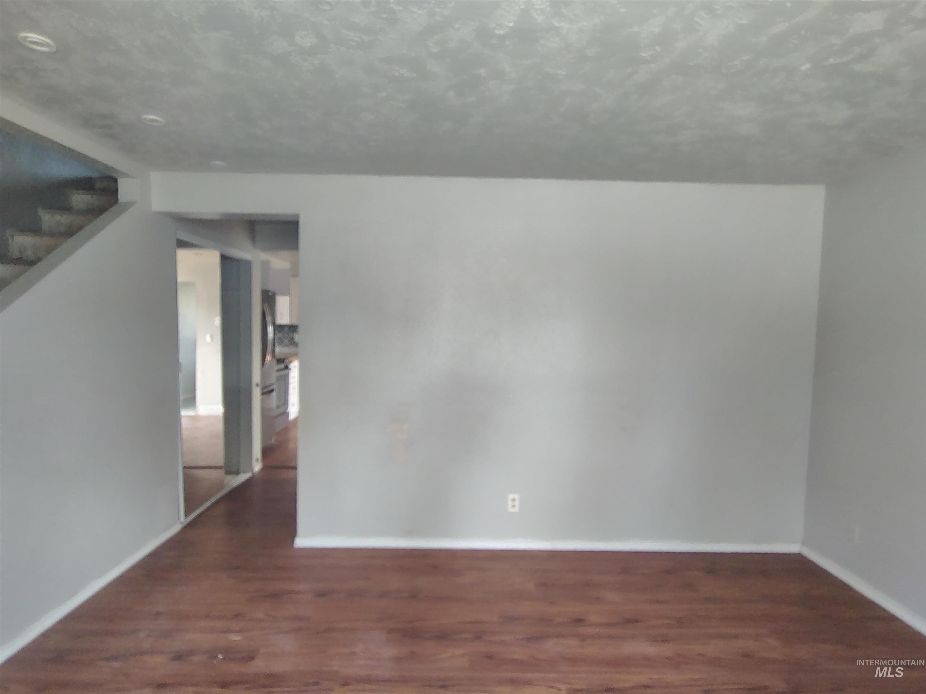 647 Brookside Ct Property Photo 26