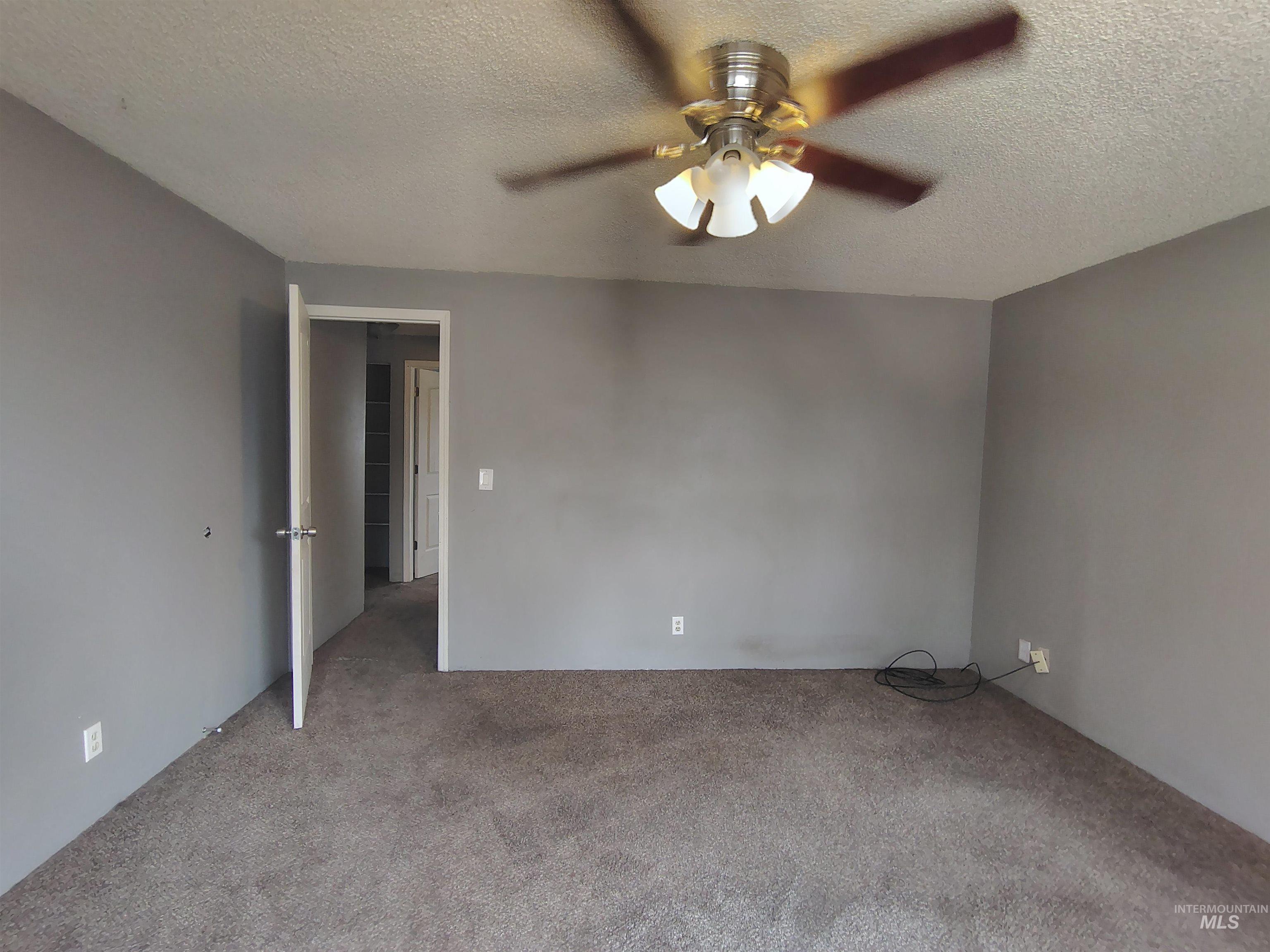 647 Brookside Ct Property Photo 31