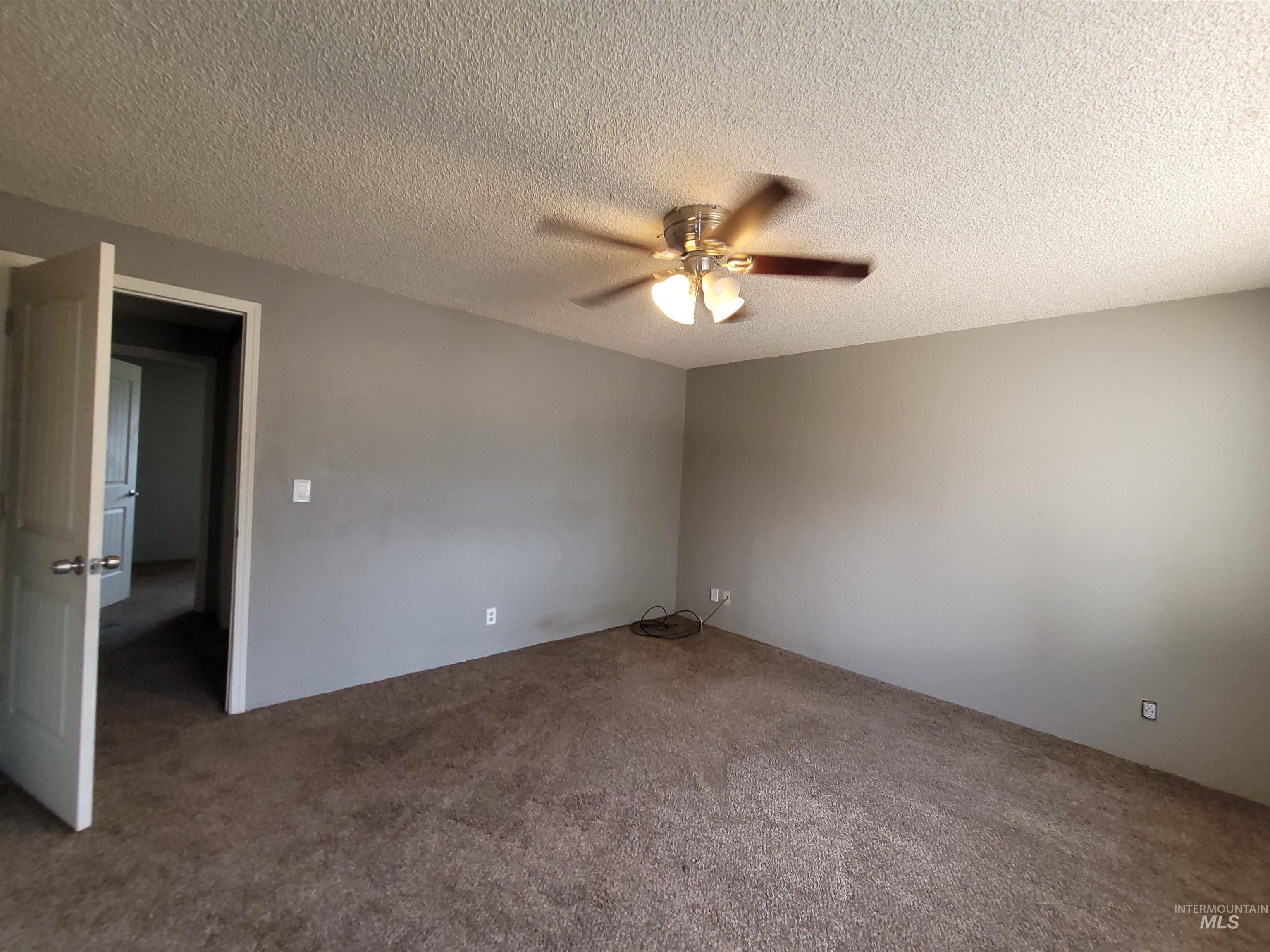 647 Brookside Ct Property Photo 38