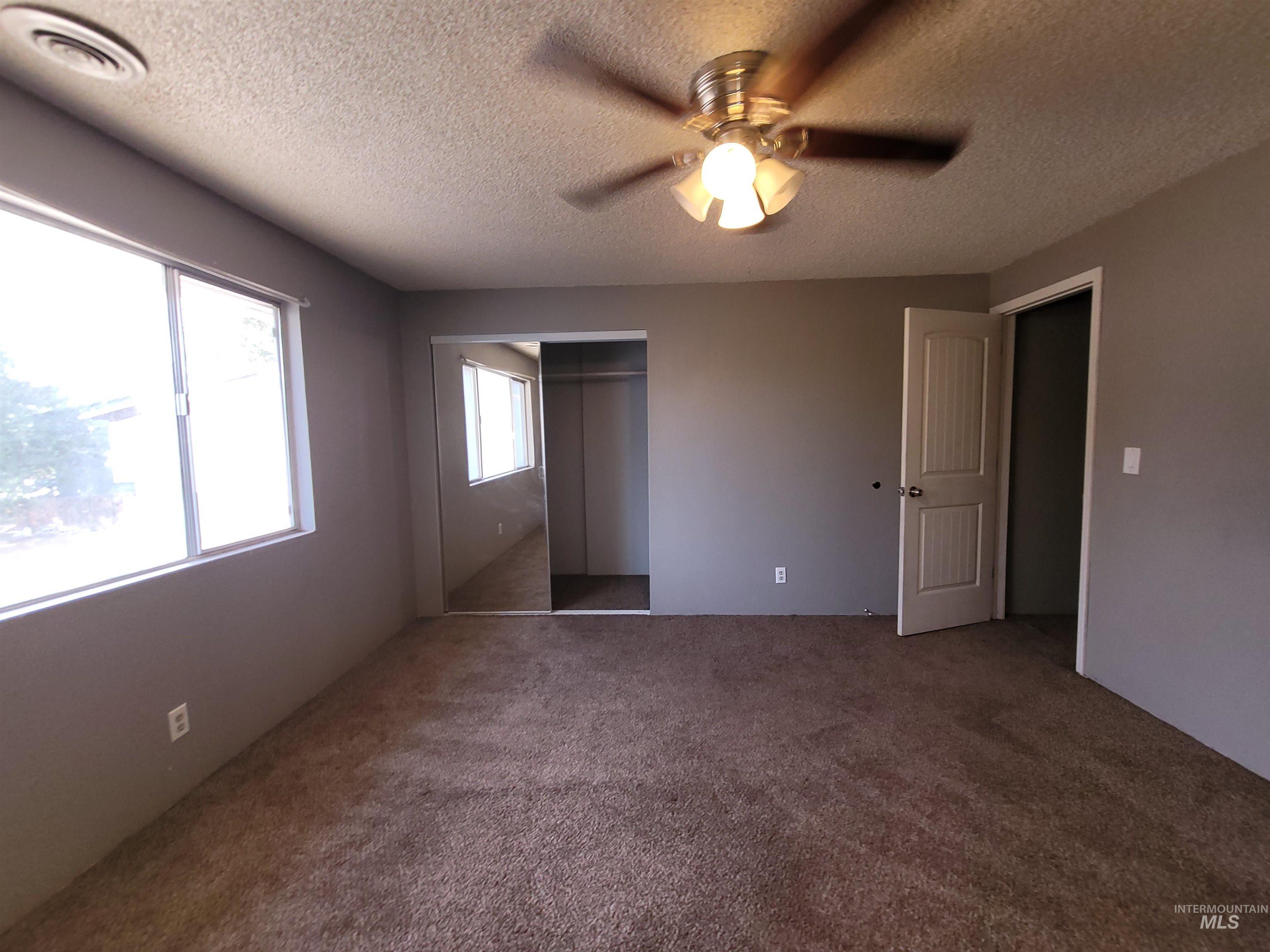 647 Brookside Ct Property Photo 39