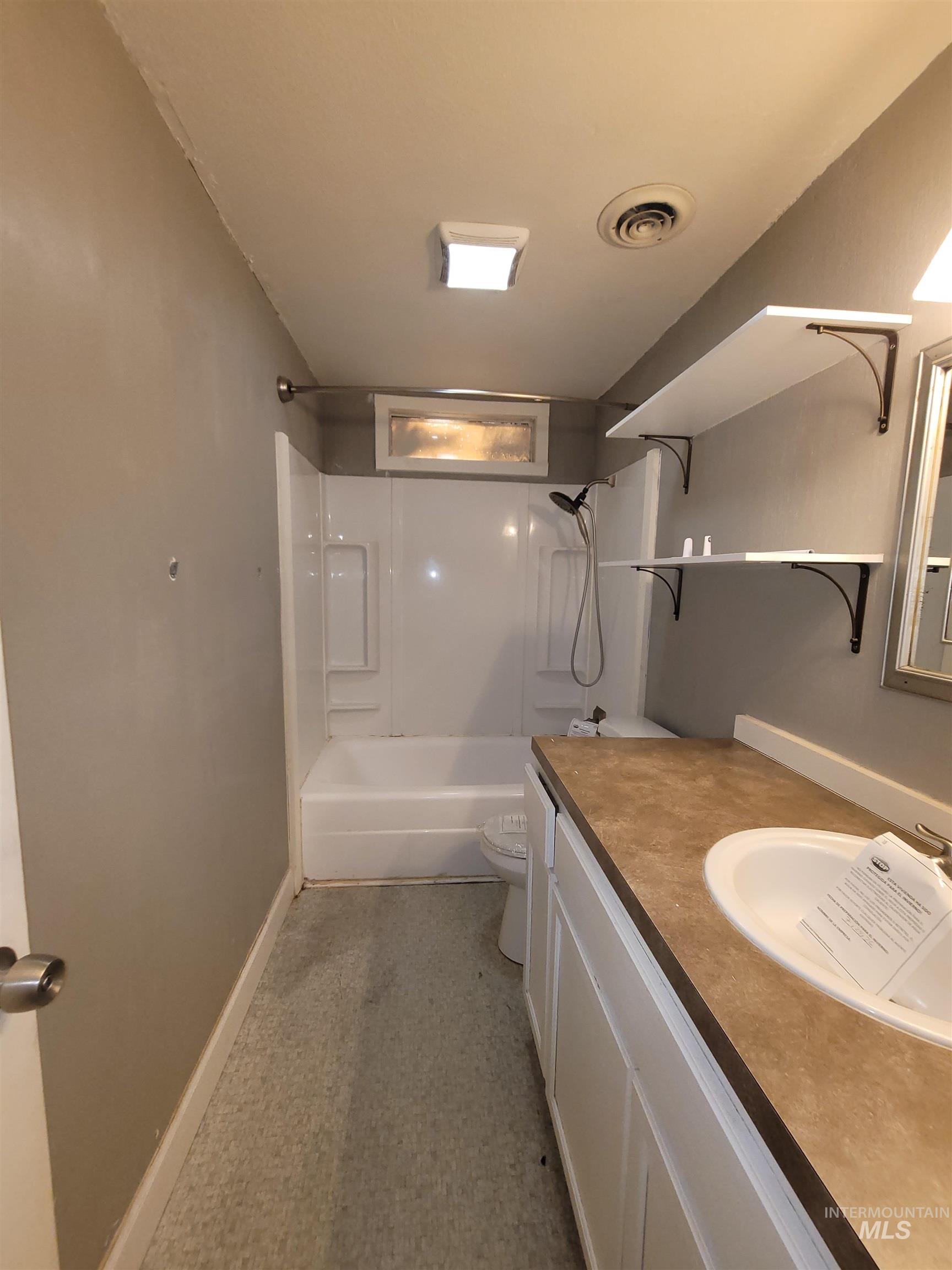 647 Brookside Ct Property Photo 40