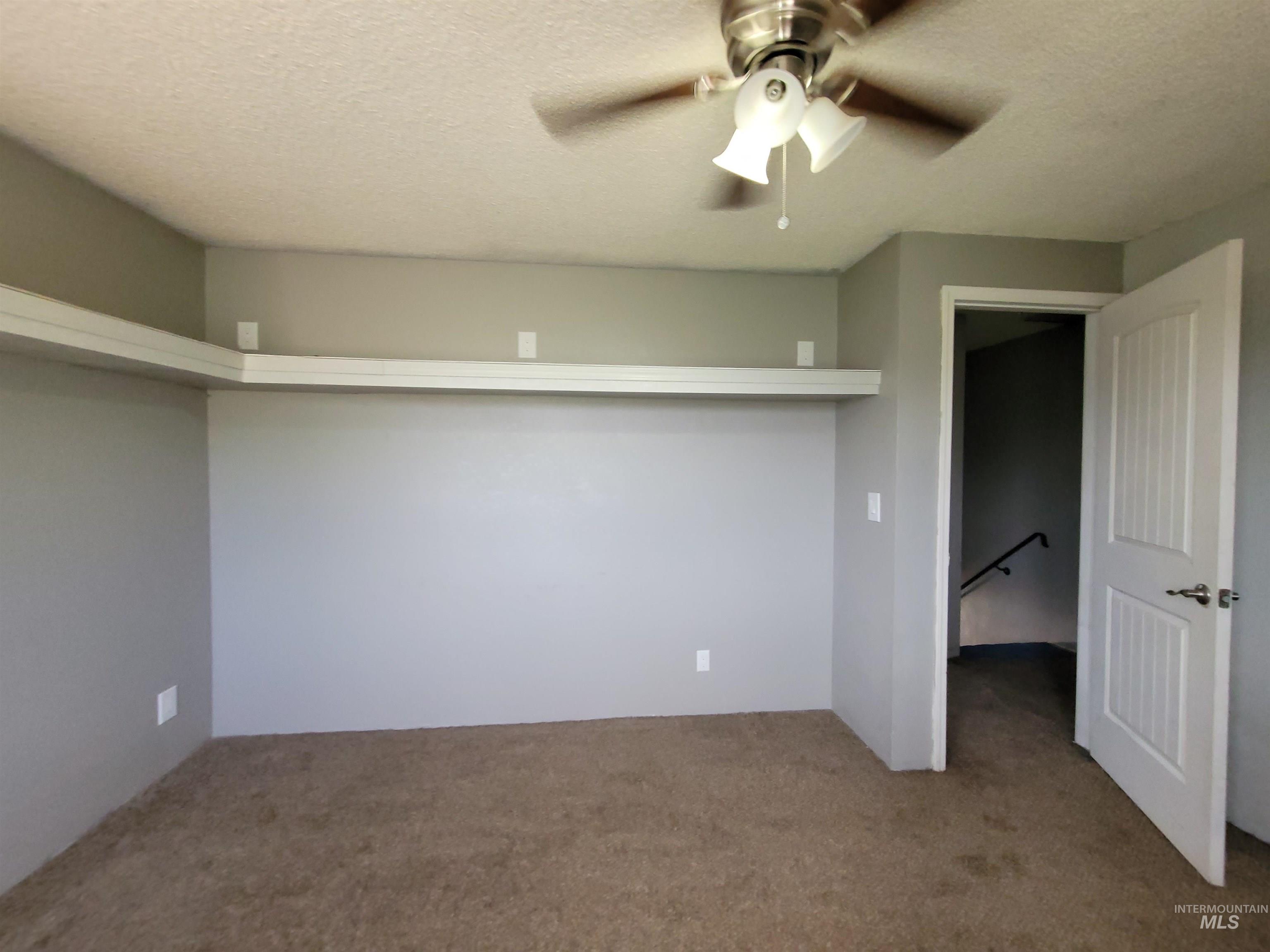 647 Brookside Ct Property Photo 41