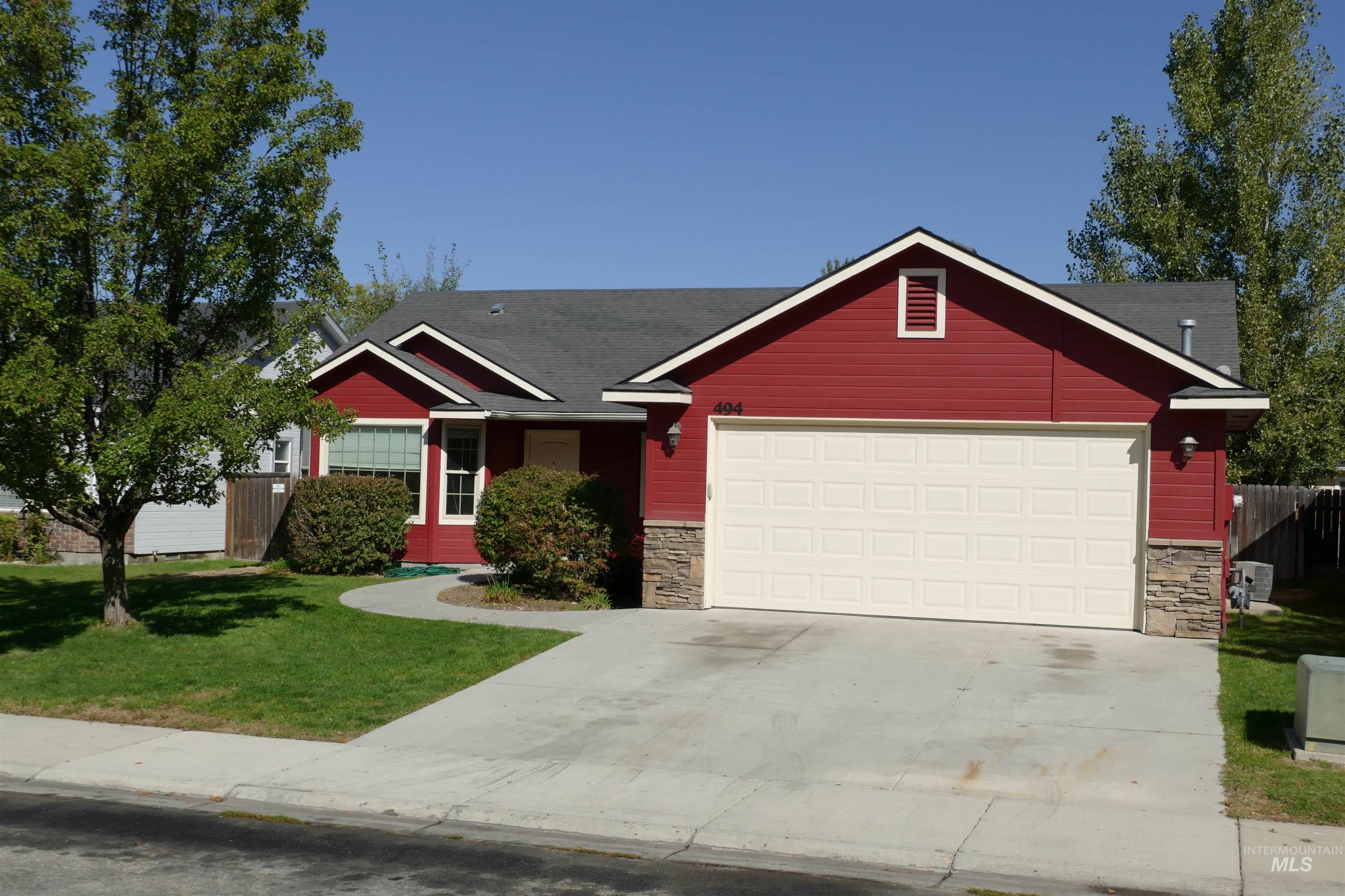 494 E Chateau Drive Property Photo 1